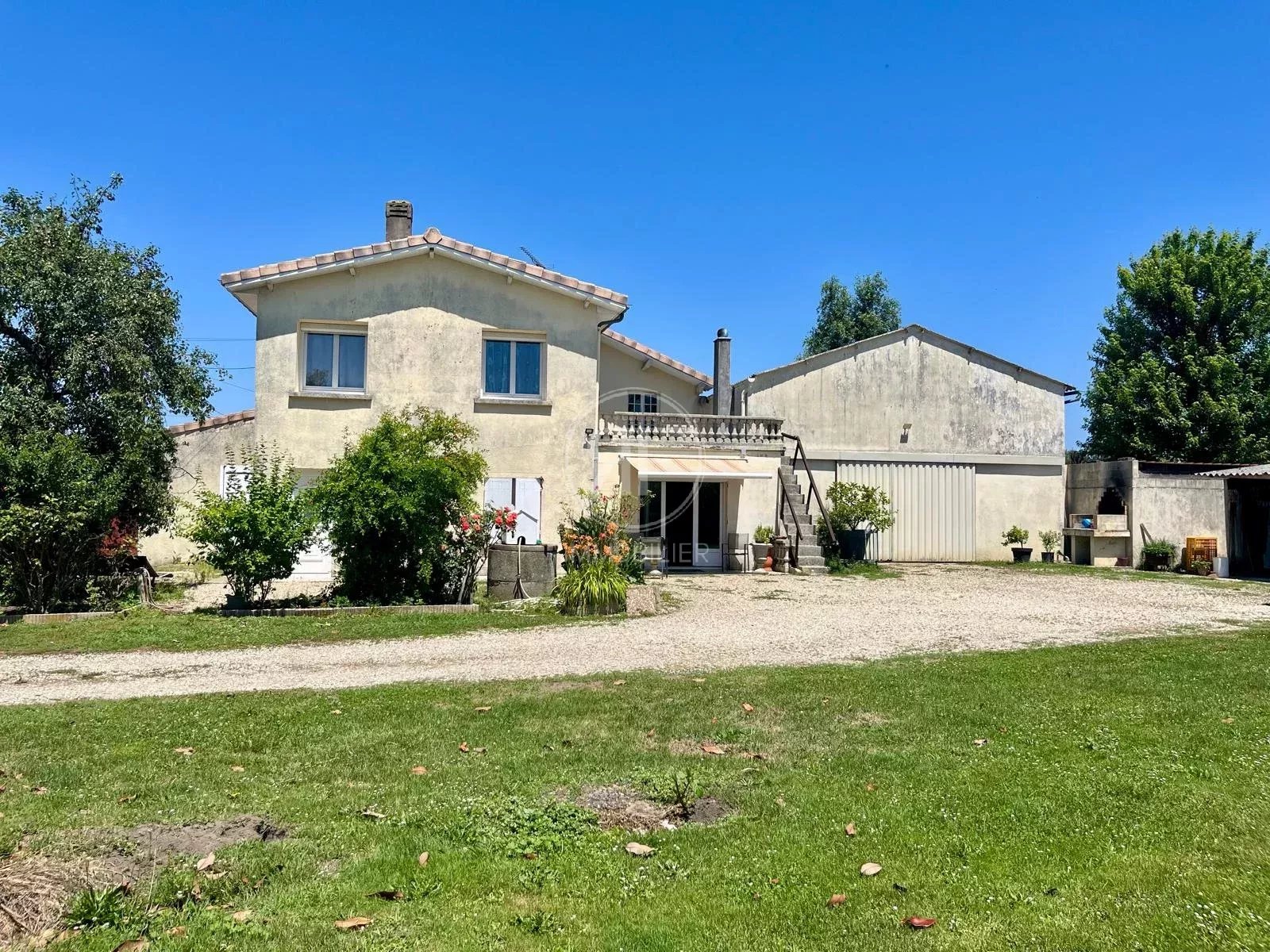 Agence immobilière de 