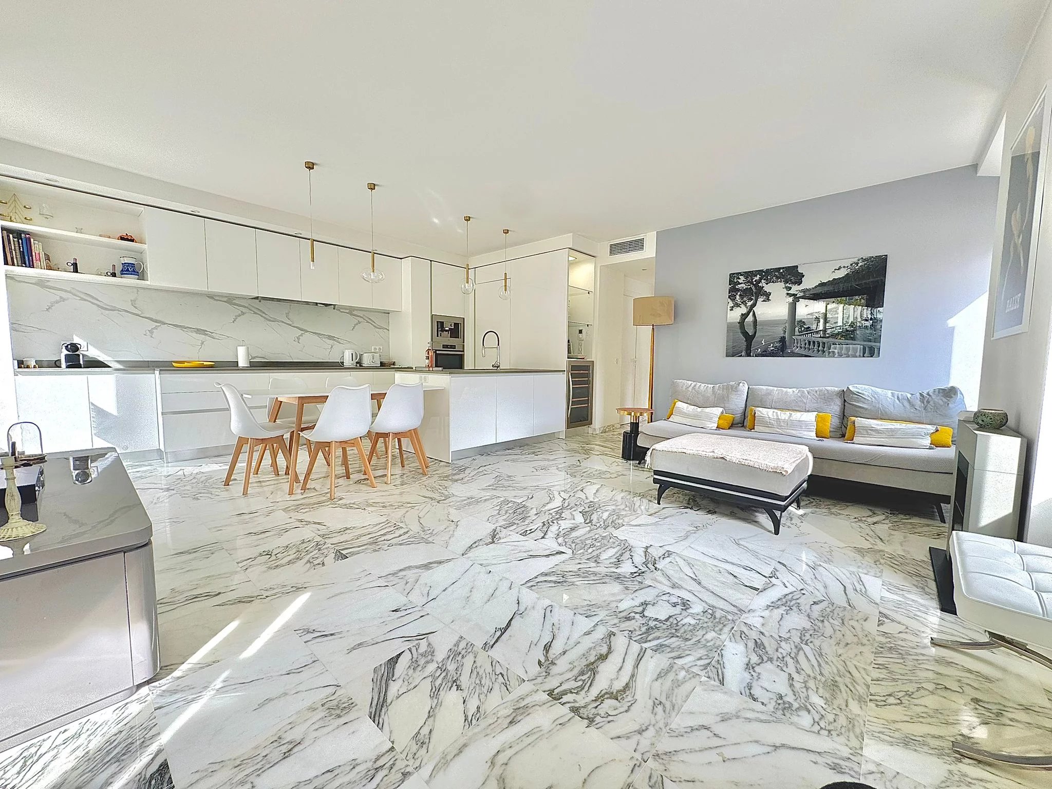 Agence immobilière de 