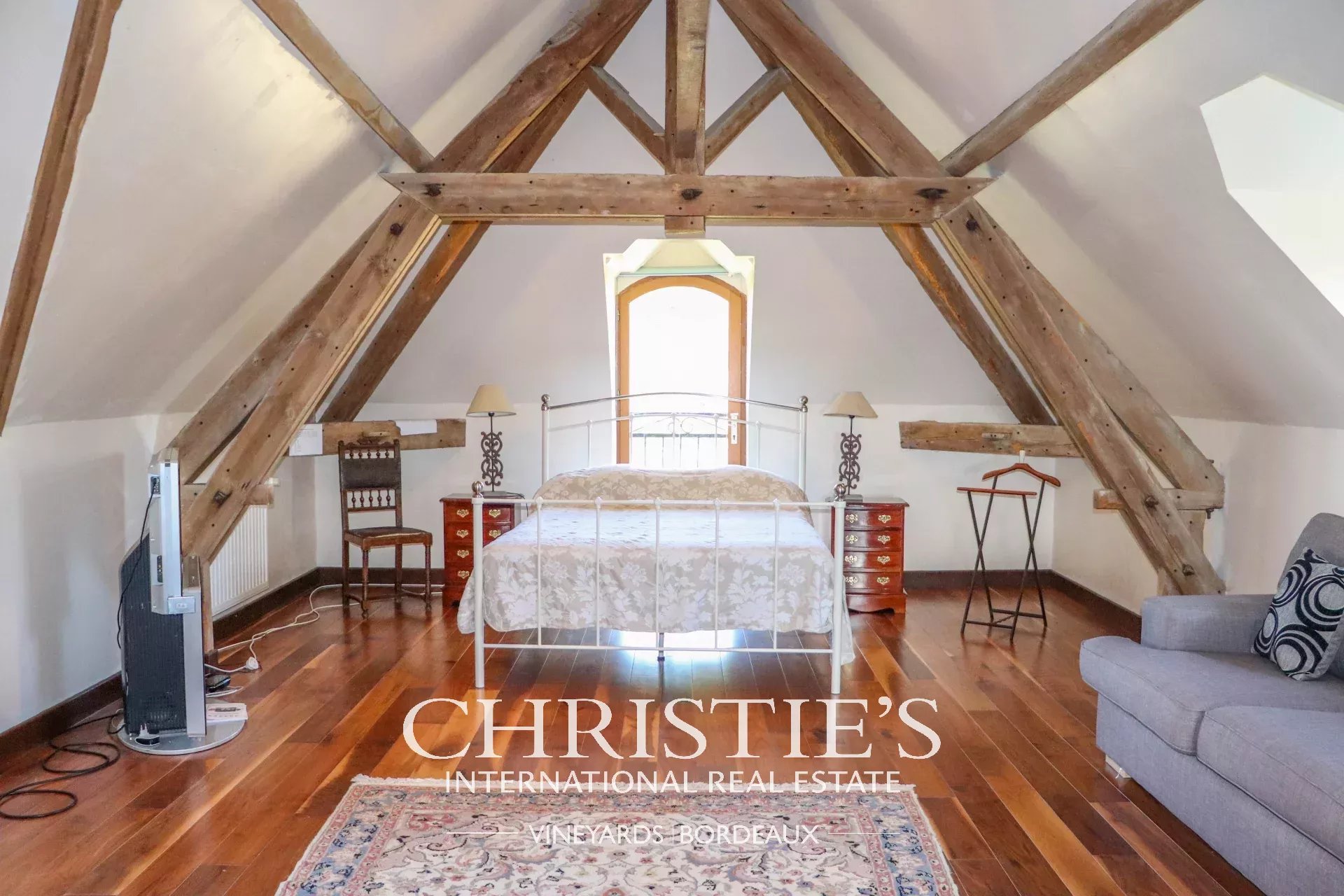 5 Bedroom Chateau's Image 8