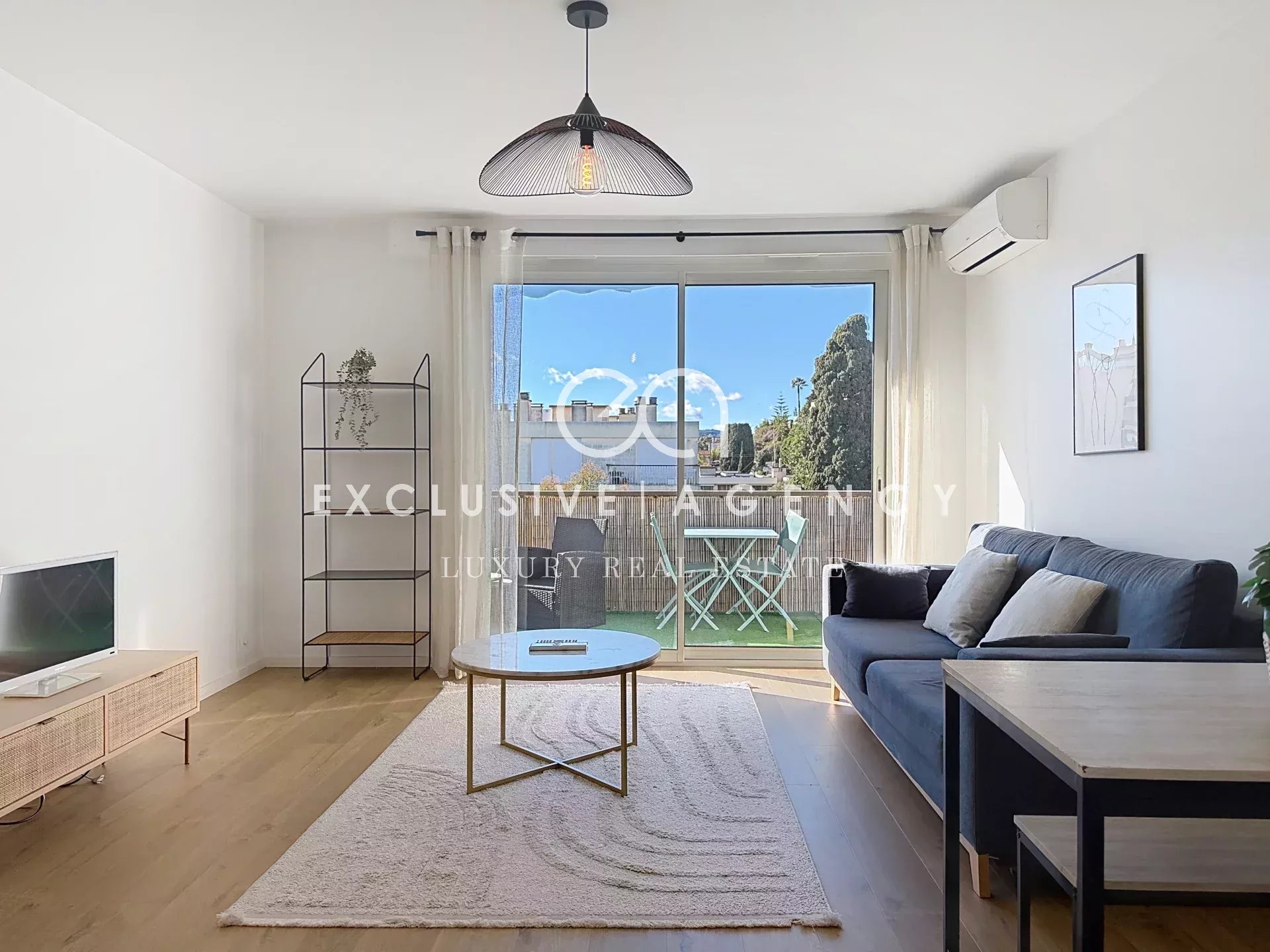Cannes Basse Californie – 2-Zimmer-Wohnung, 49 m², renoviert, oberstes Stockwerk mit Meerblick