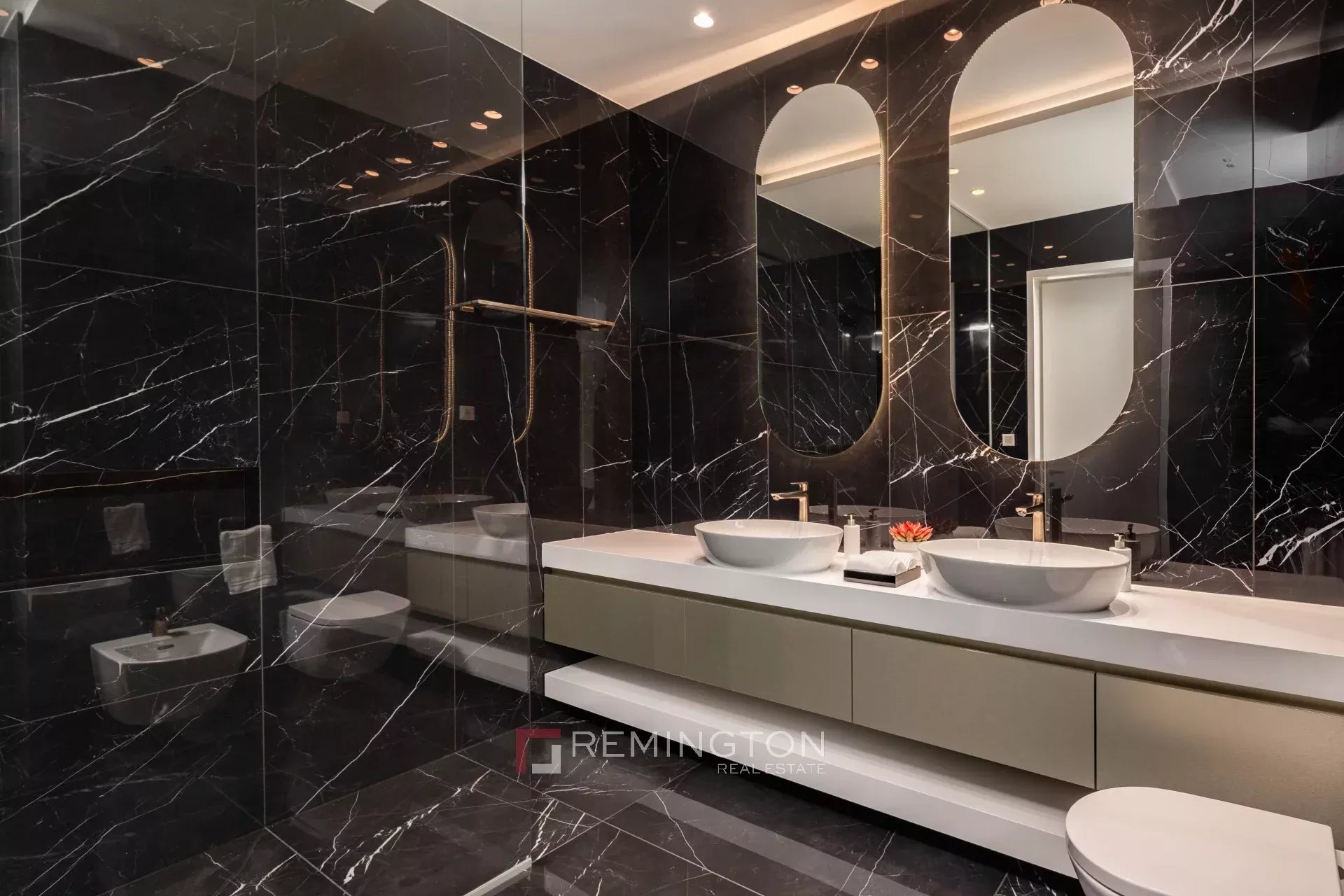 5 Bedroom Villa/Townhouse's Image 24