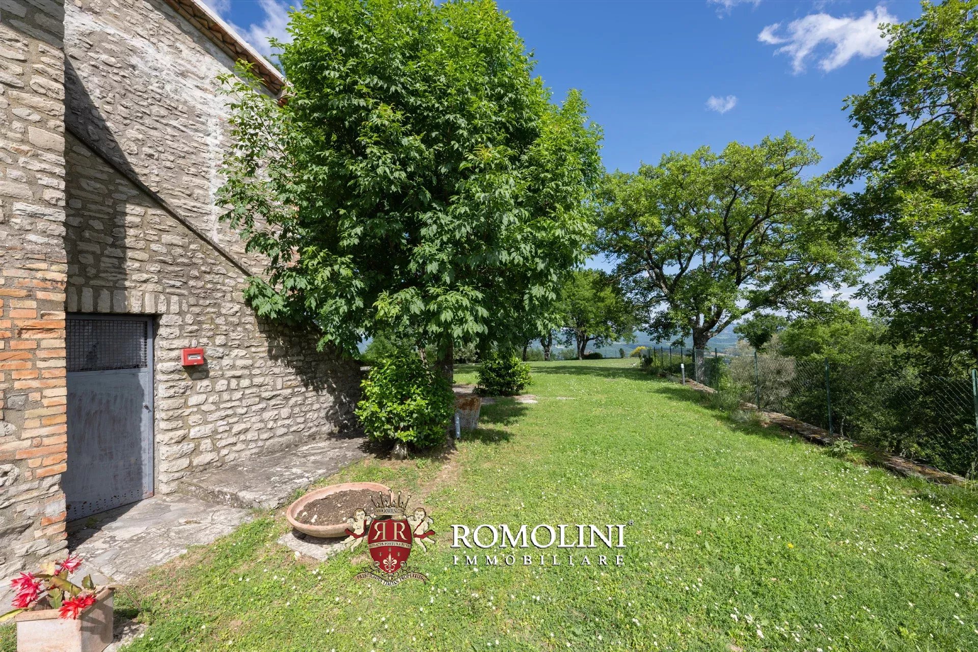 5 Bedroom Villa/Townhouse's Image 16