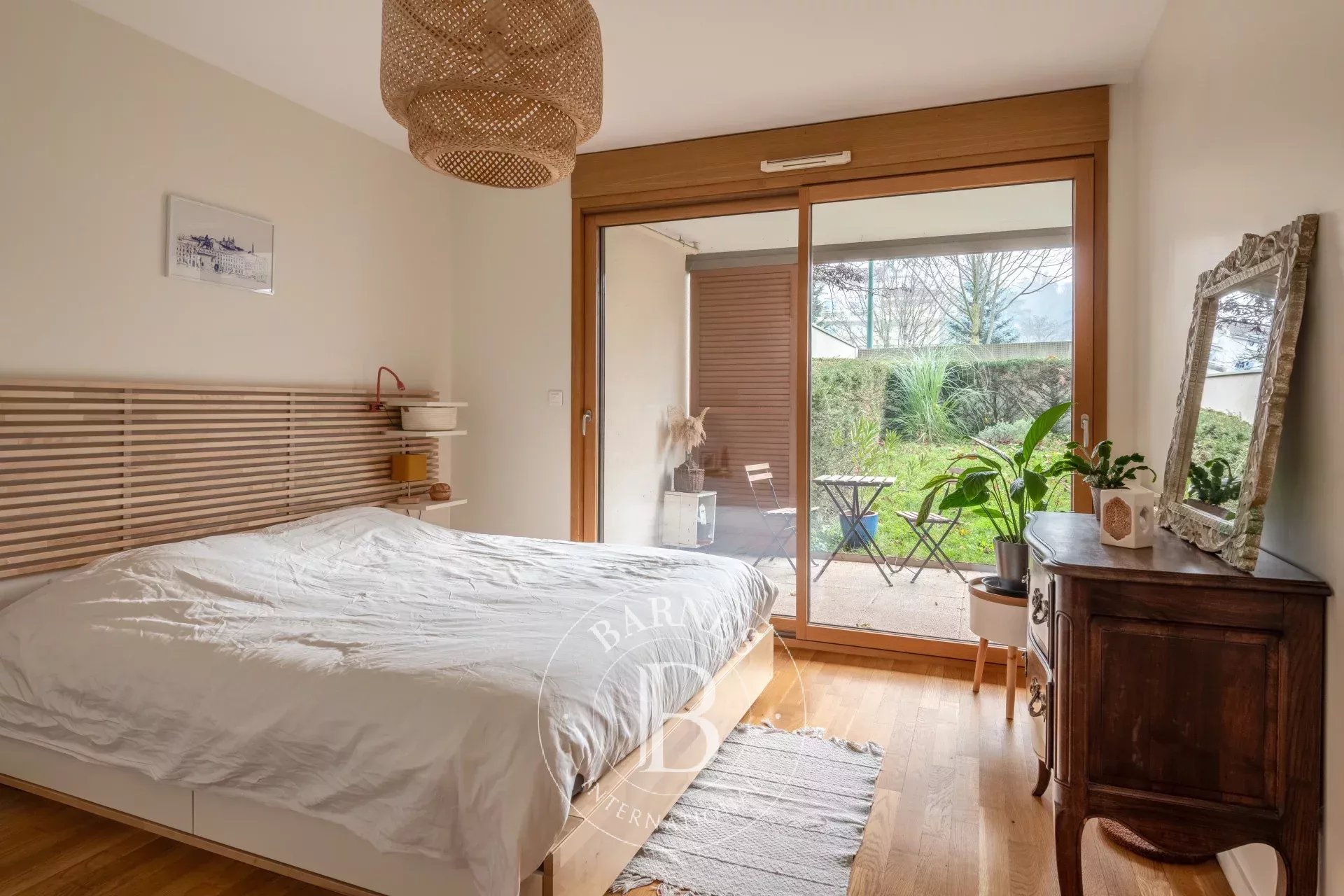 Daire Tassin-la-Demi-Lune - picture 5