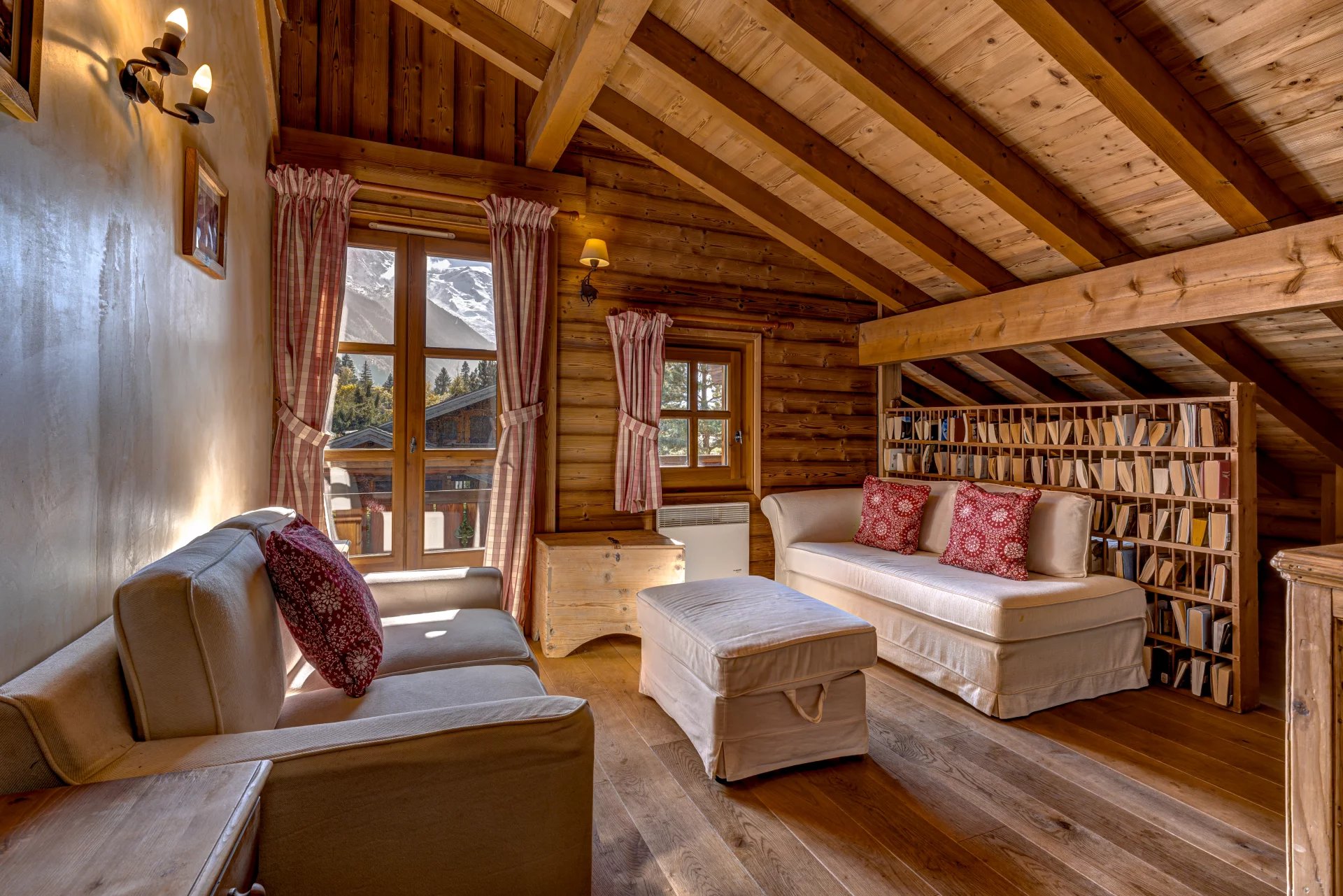 Photo of CHAMONIX - Classic alpine chalet with 6 bedrooms in Les Tines