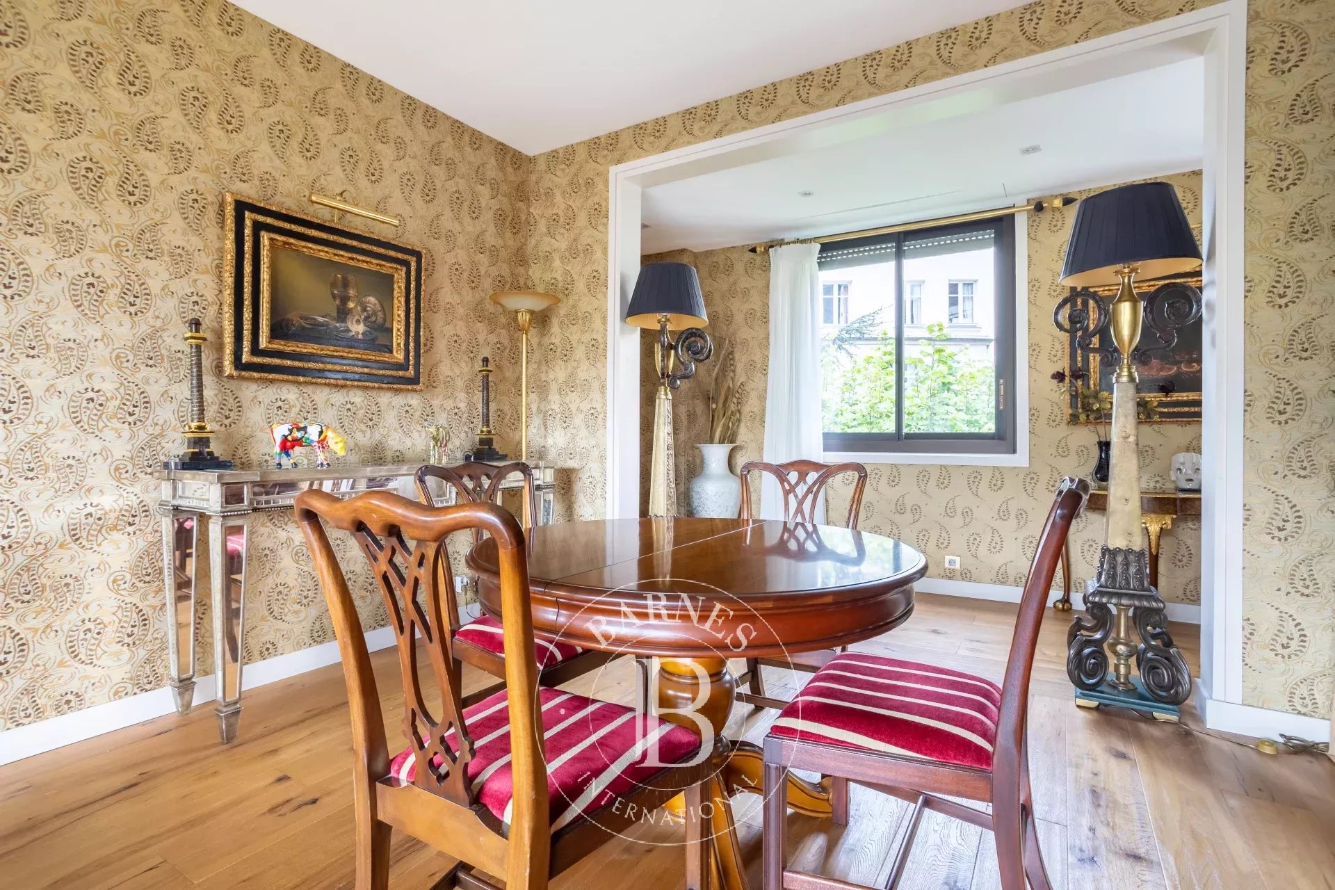Paris 16 - Avenue Foch - 2 bedrooms - Terrace and unobstructed view - picture 4