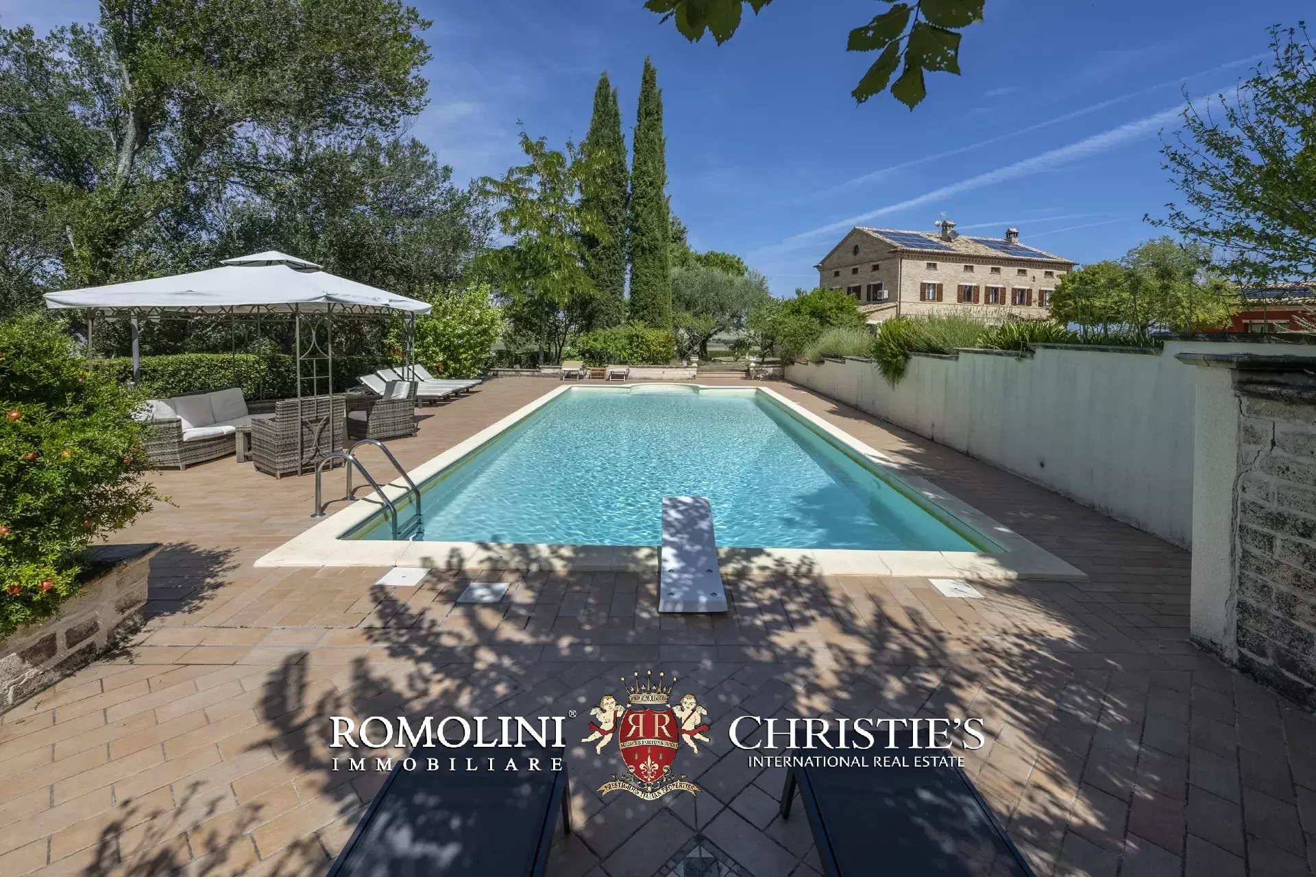4 Bedroom Villa/Townhouse's Image 4