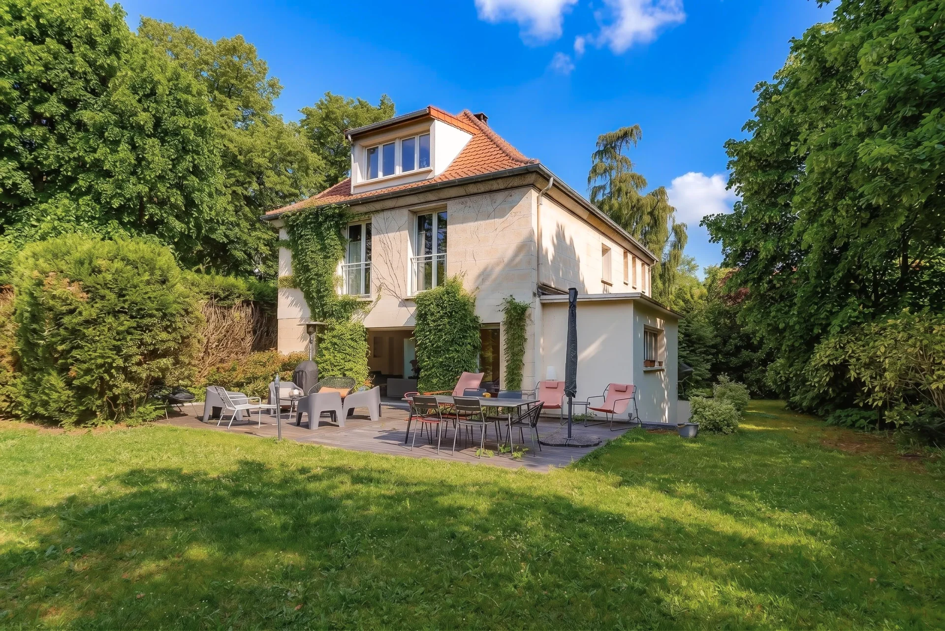 La Celle-Saint-Cloud - FEUILLAUME