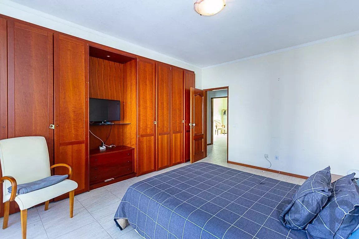 Three-bedroom house with potential for rental income – Gambelas, Montenegro 86834316 image 23