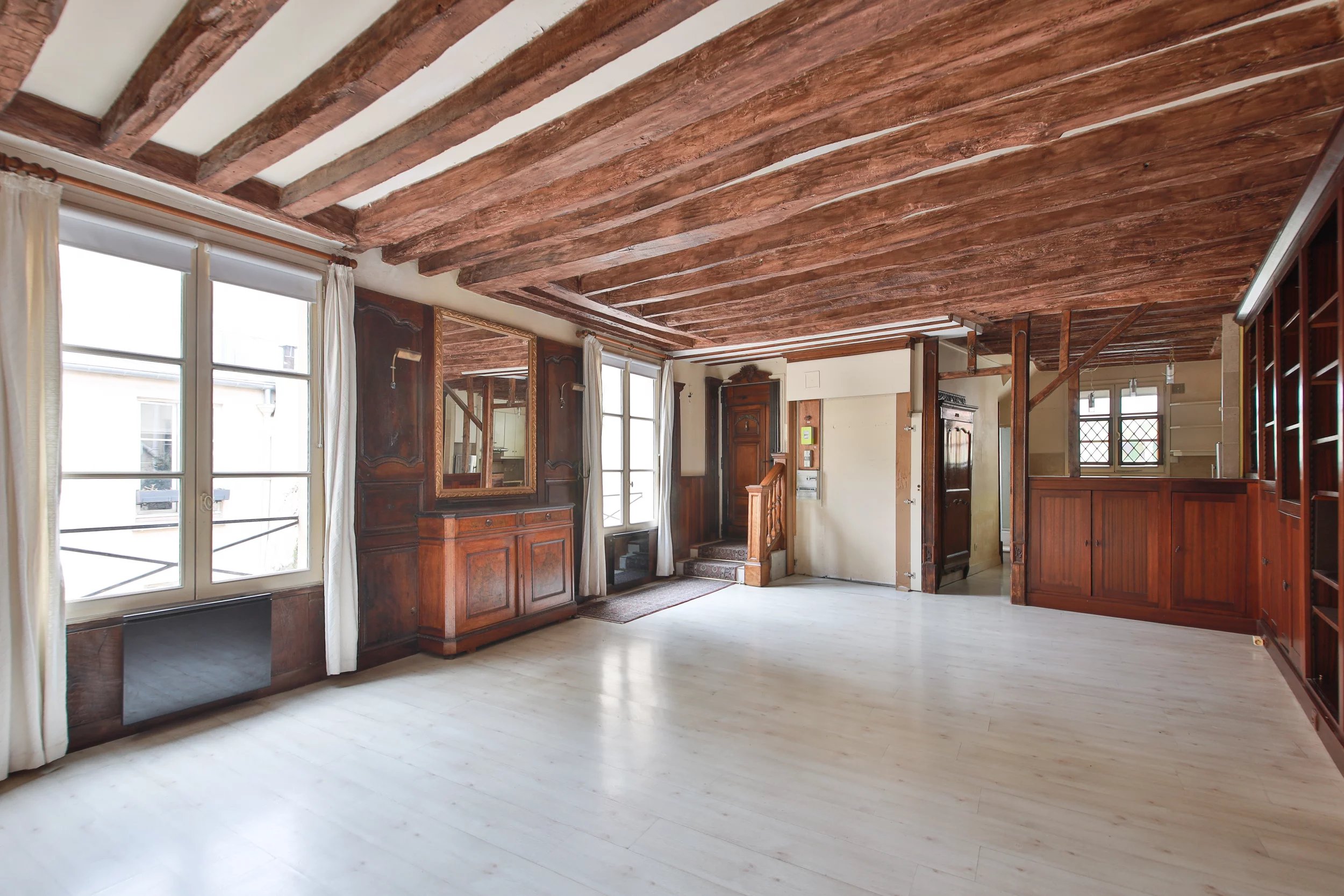 Exclusivité Saint Paul. Appartement de 63m². 3ème étage ascenseur.