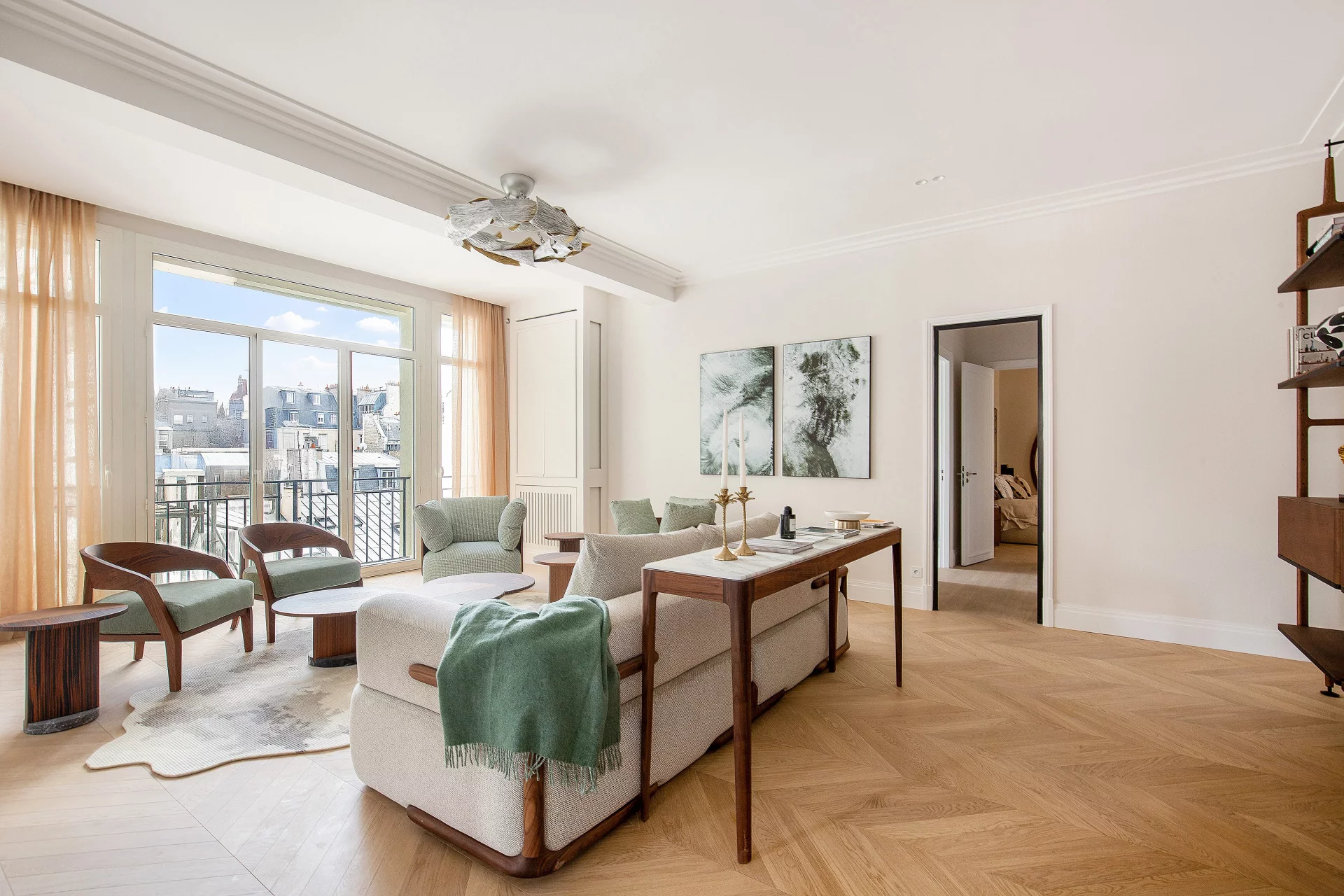 Paris 16e - SIGNATURE - Une Adresse Parisienne