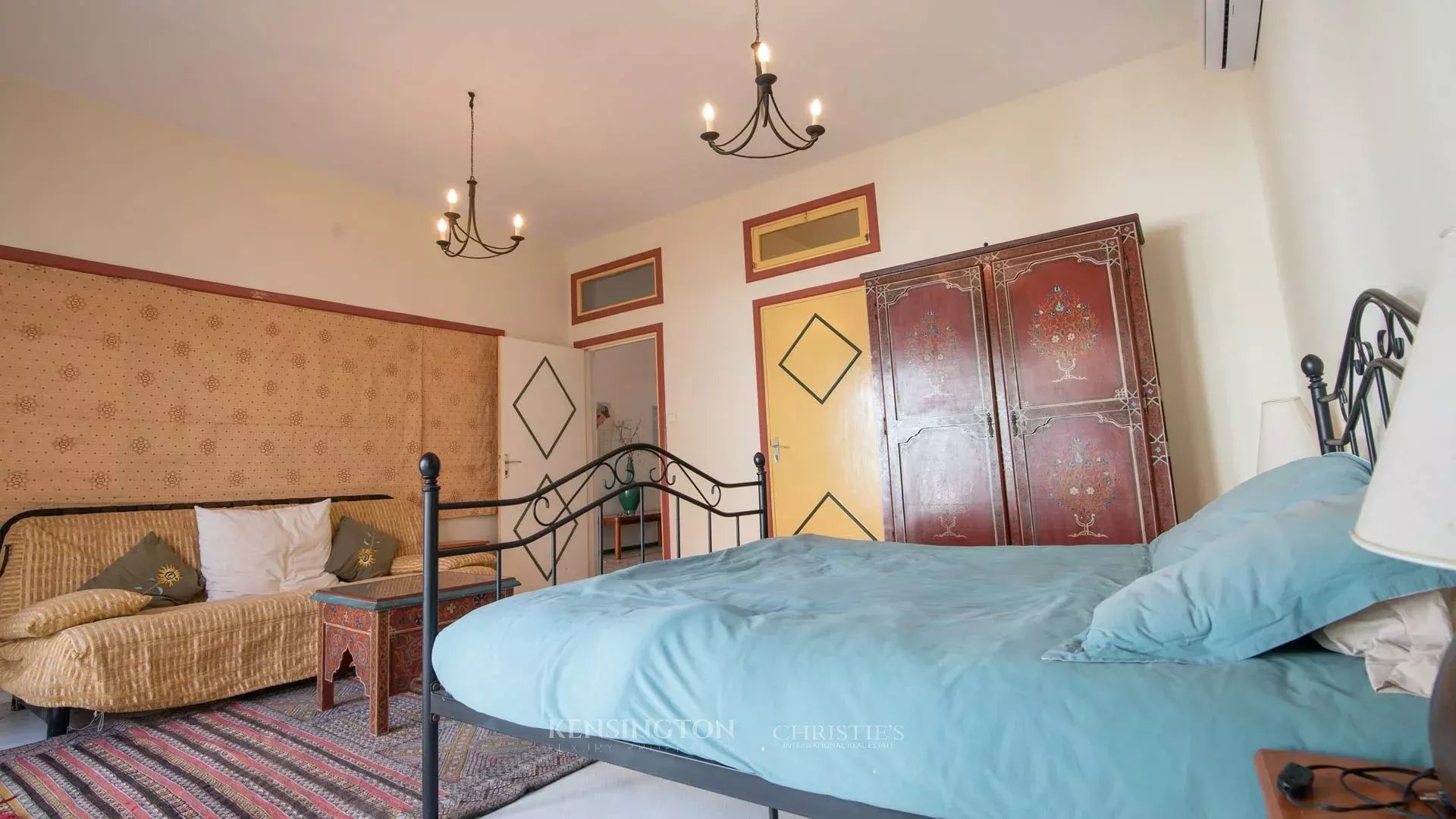 9 Bedroom Villa/Townhouse's Image 11