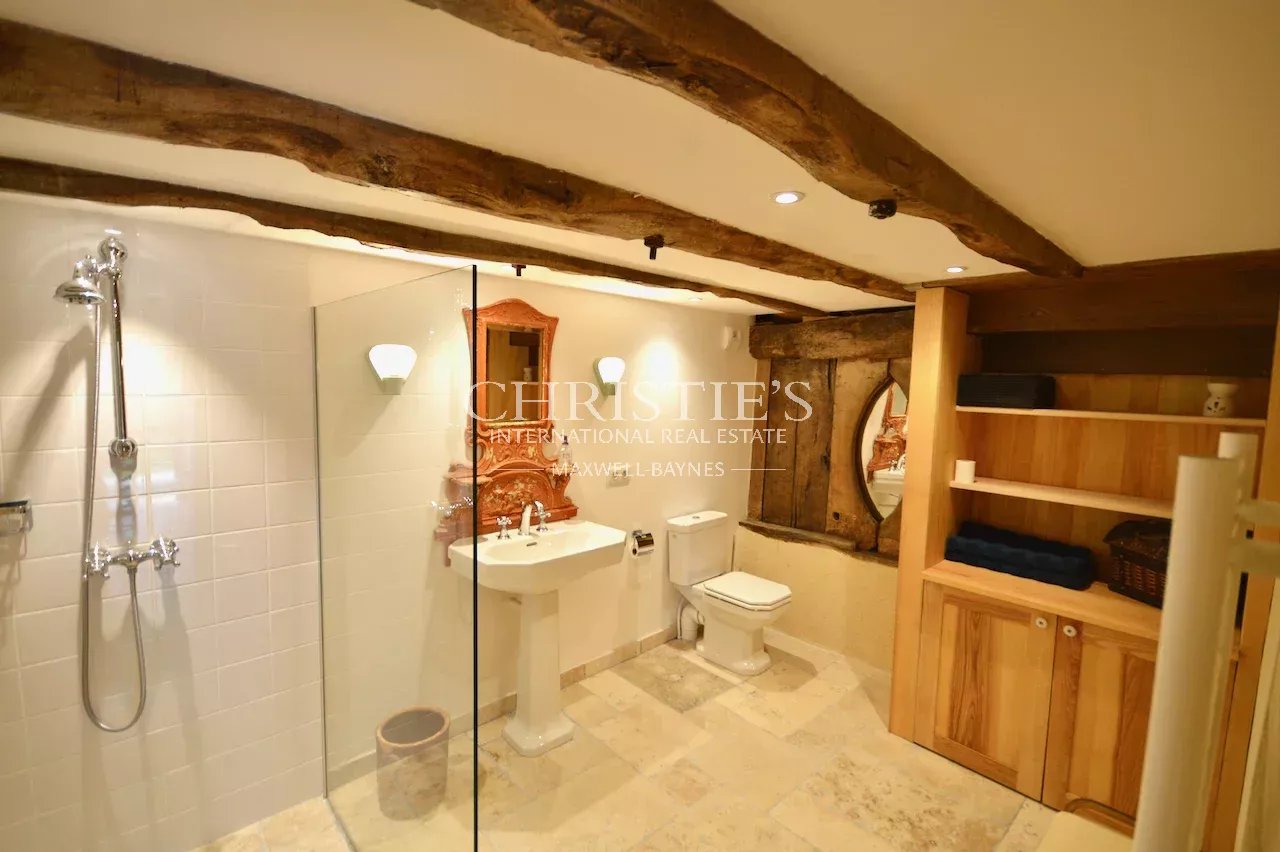 12 Bedroom Villa/Townhouse's Image 16