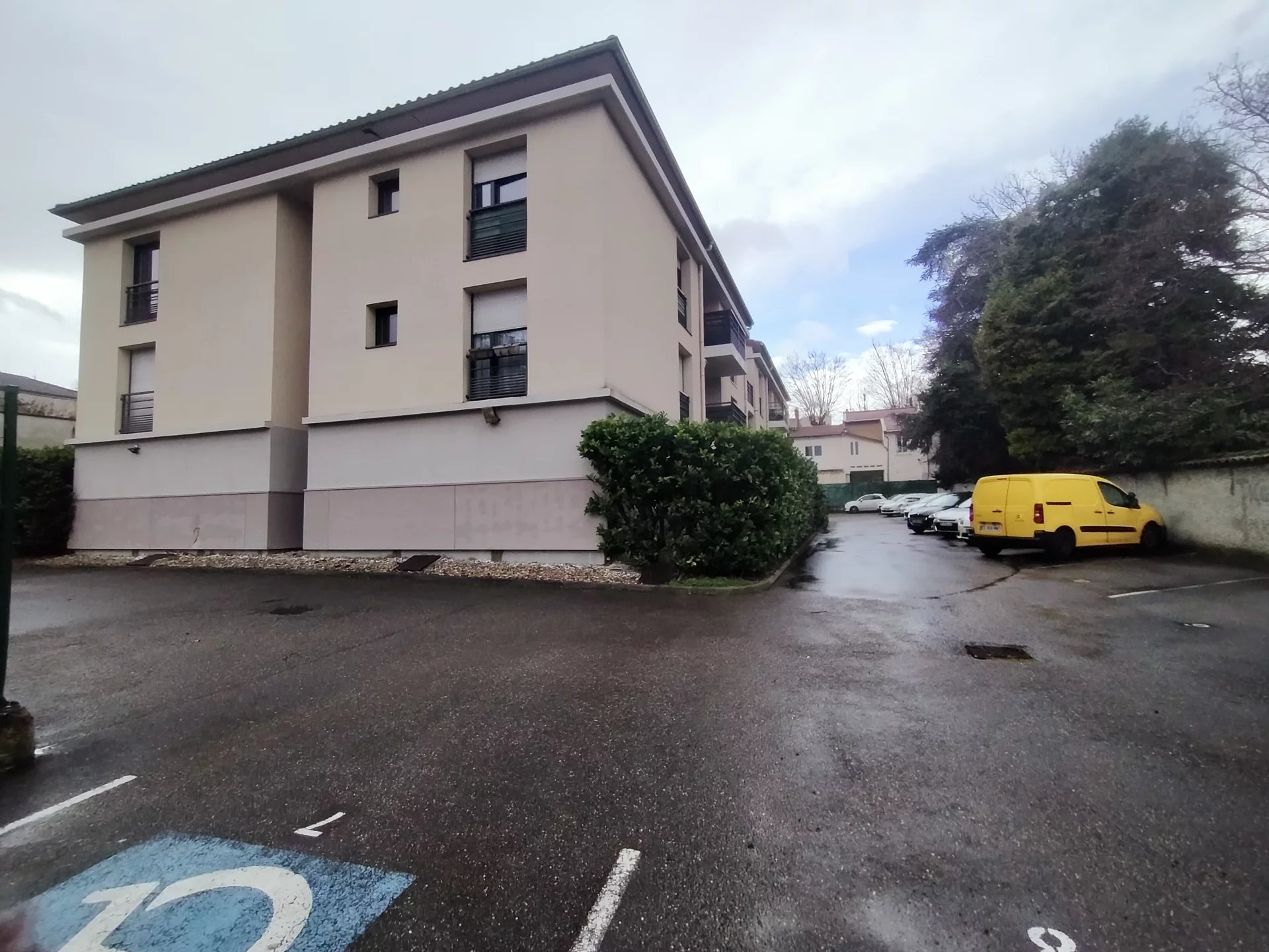 482536 Location Saint-Genis-Laval