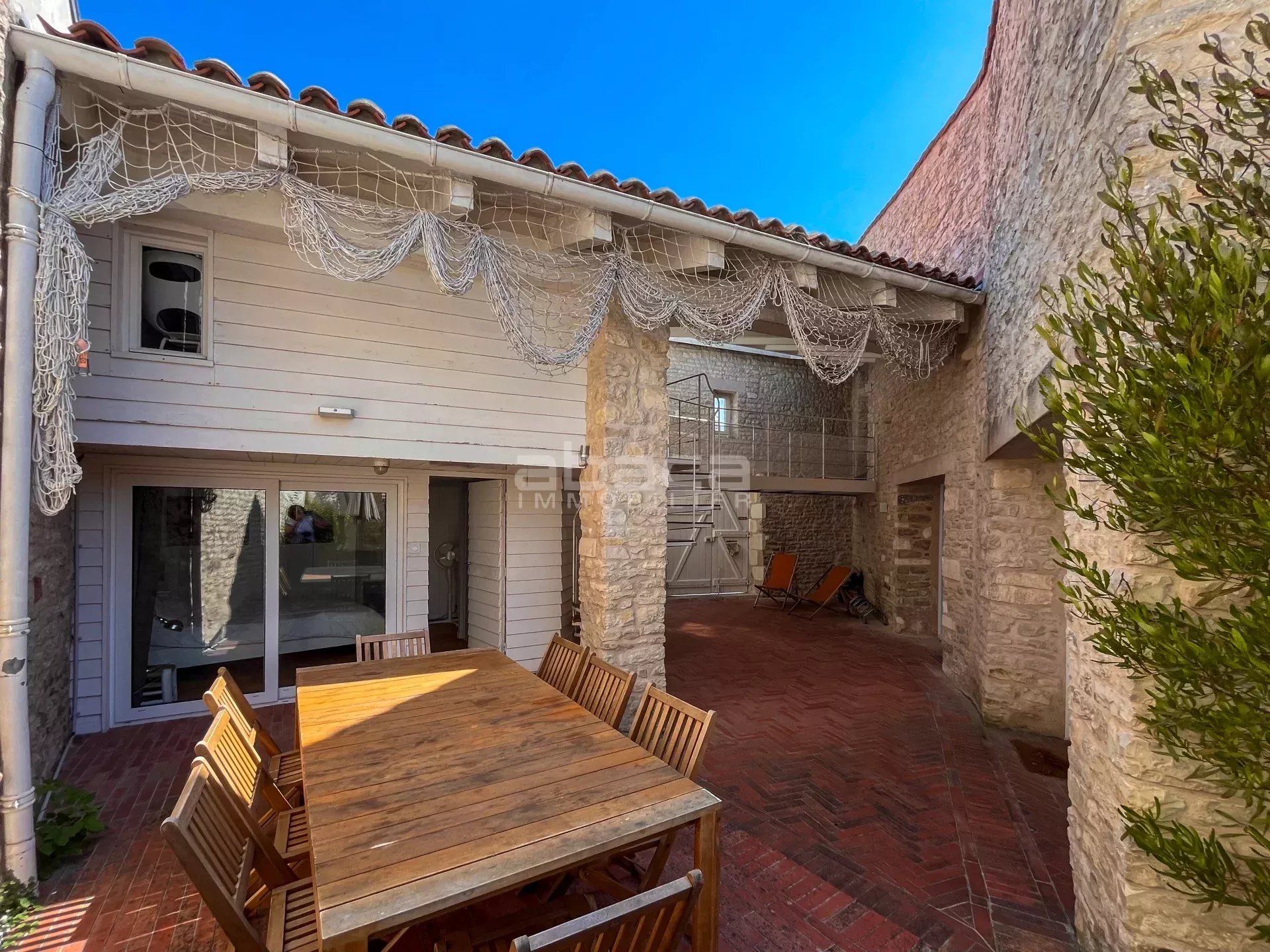 Agence immobilière de 