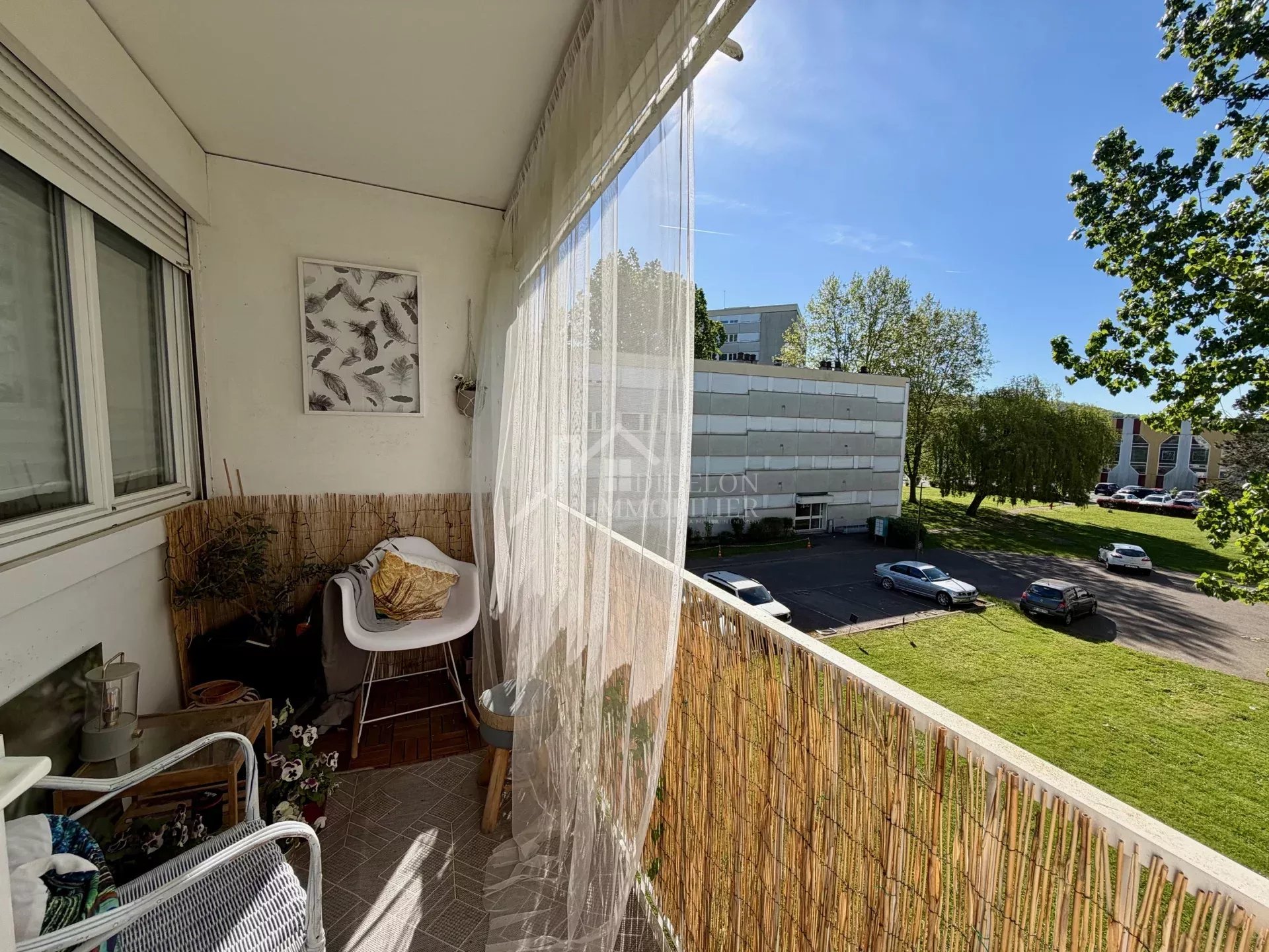 Appartement 5 pièces - 98 m² - balcon