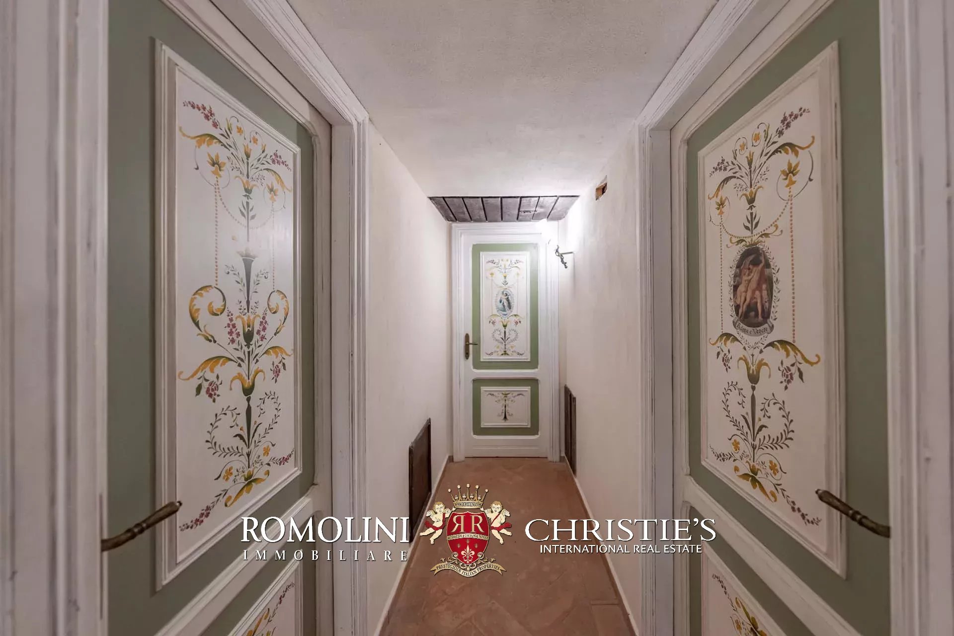 20 Bedroom Chateau's Image 55