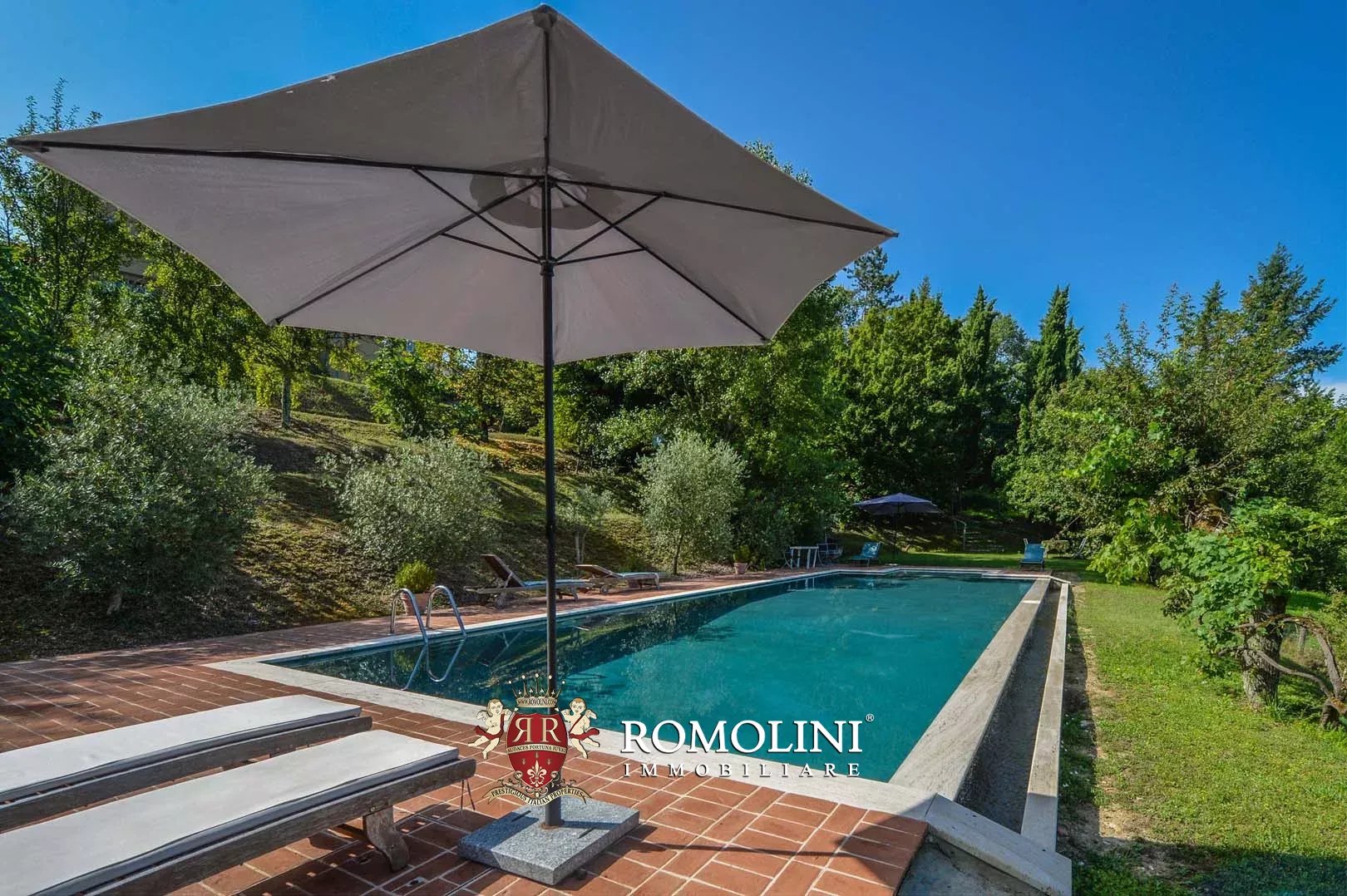6 Bedroom Villa/Townhouse's Image 18