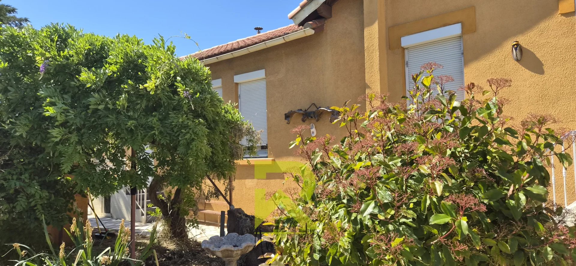 maison avec grand terrain  fort potentiel  5 pièces capendu