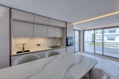 CANNES Palm Beach – 3-bedroom apartment with lateral sea view, terrace, garage, and cellar — photo 7 of 7