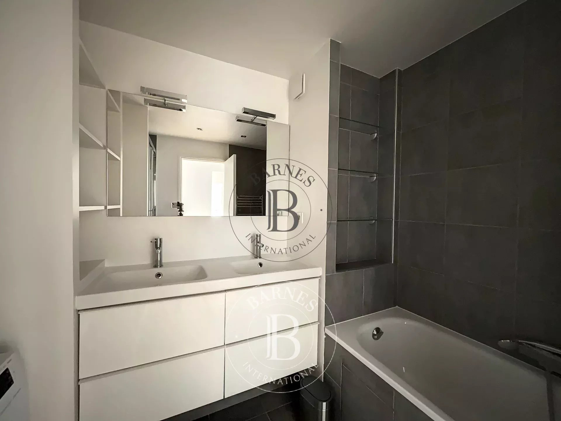 Daire Paris 8ème - picture 17