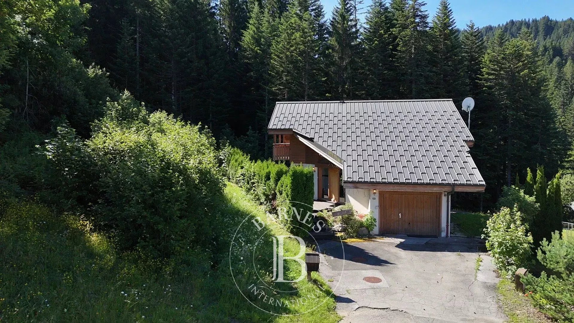 Photo of Les Gets - Chalet very nice view west - 5 bedrooms - Spa Outside - Terrace