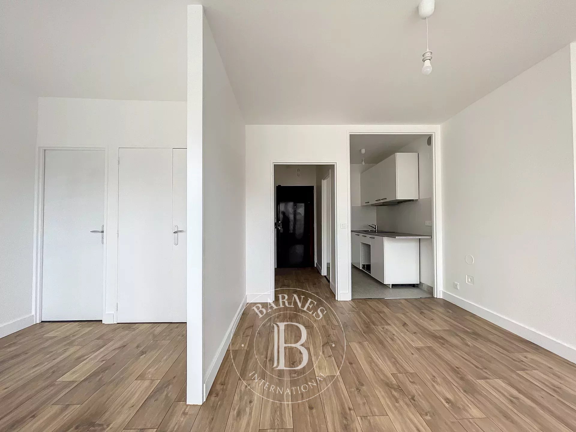 Daire Paris 10ème - picture 10