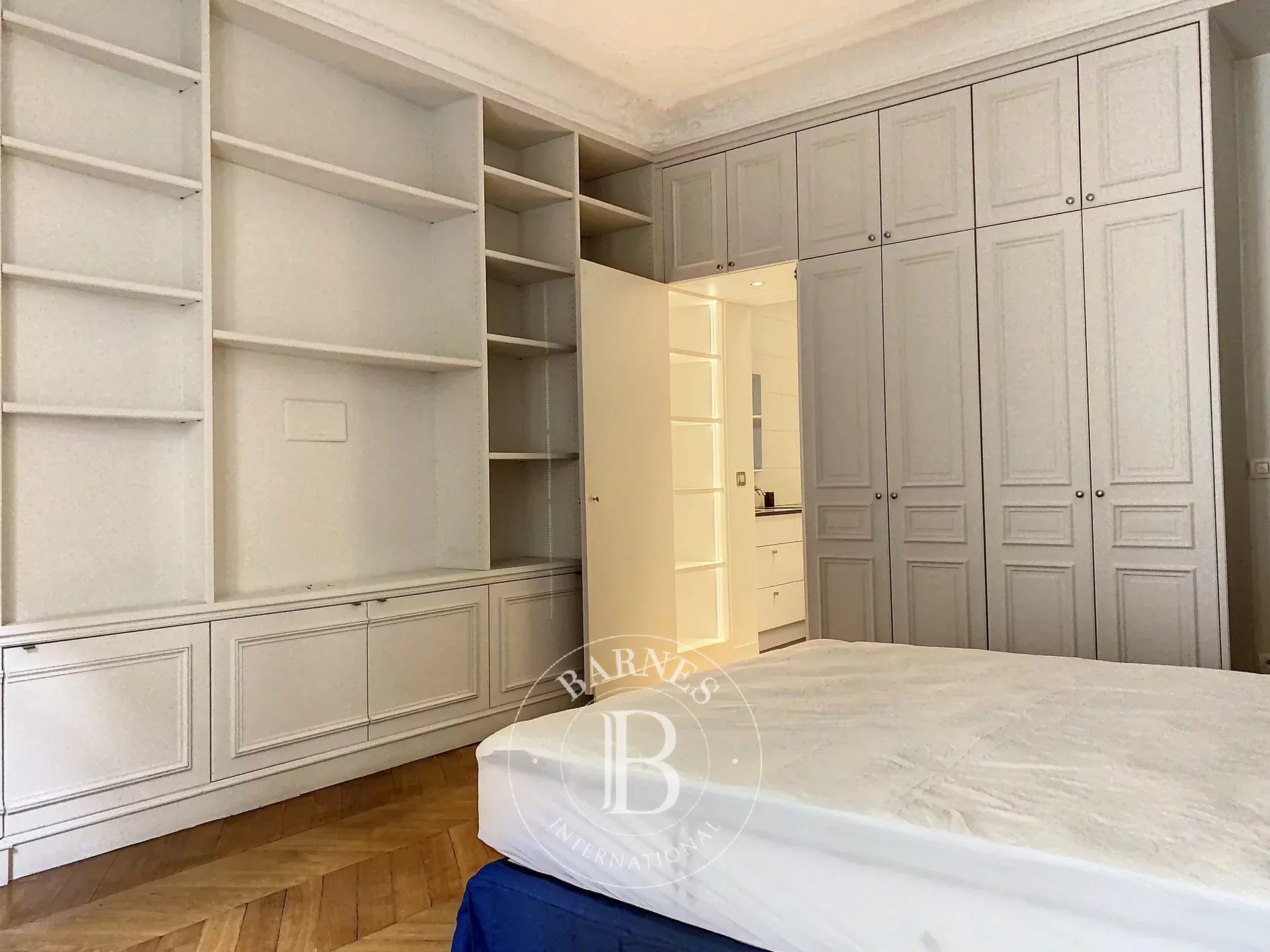 Daire Paris 9ème - picture 17