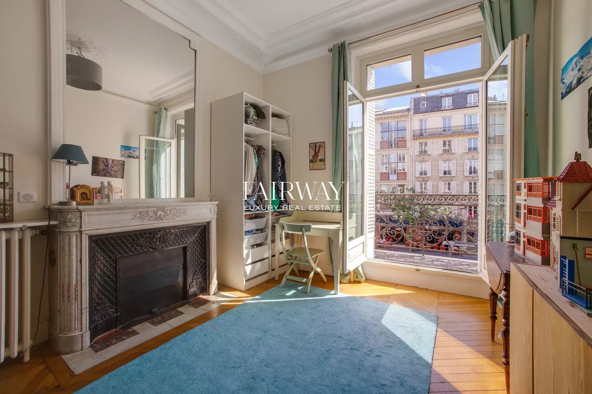 Appartement familial de standing de 213m² avec 5 chambres dans le 8ème arrondissement de Paris