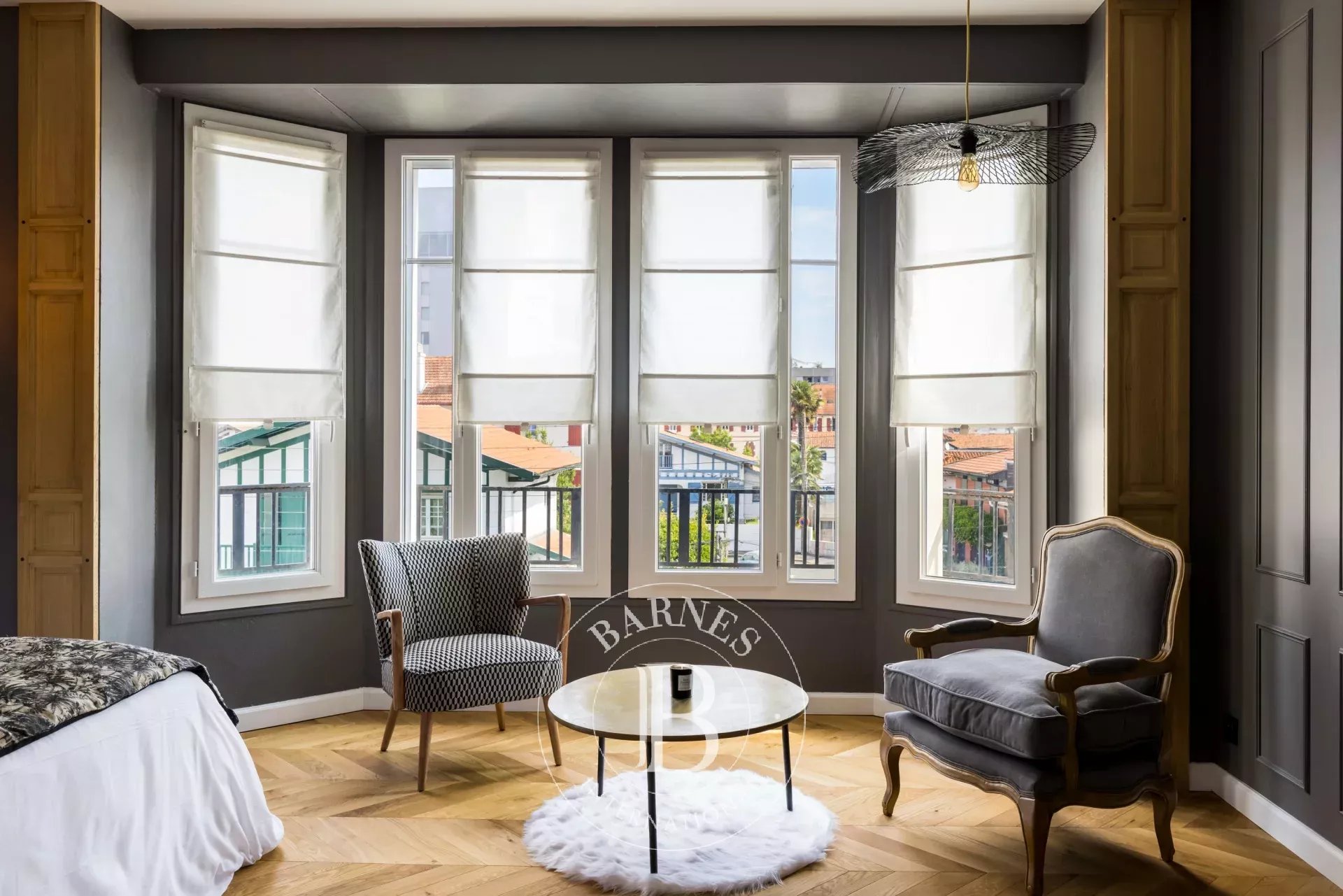 BAYONNE, LES ARÈNES, APPARTEMENT ENTIÈREMENT RÉNVÉ