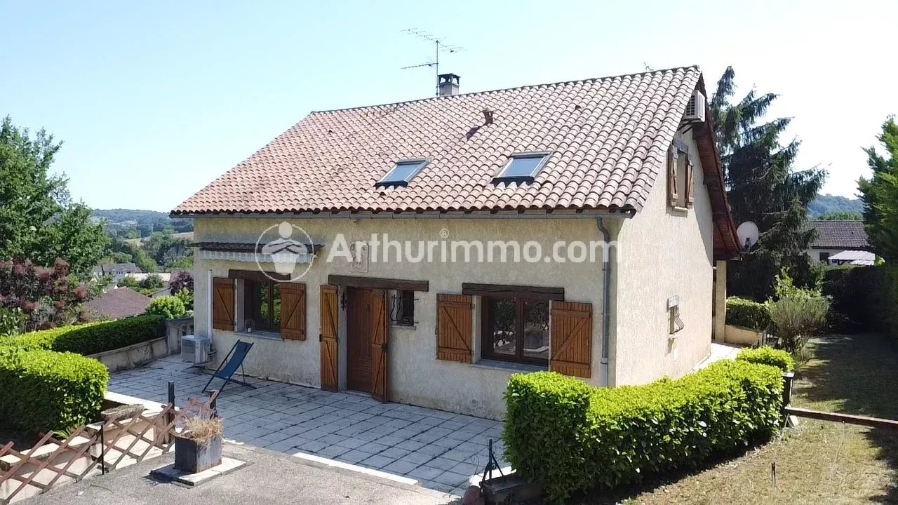 Belle maison familiale de 3/4 chambres avec piscine, terrasse couverte et panorama exceptionnel