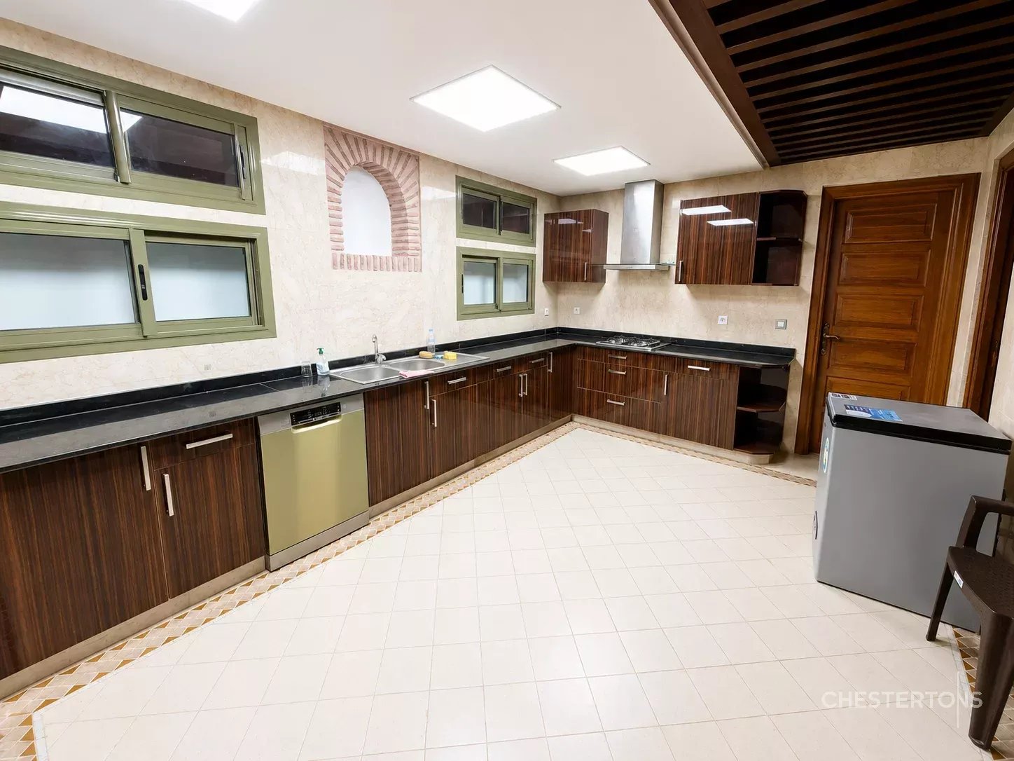  Image of Villa - 10 Bedrooms for Sale in Marrakech-Ménara-Marrakech-Morocco, Image 35