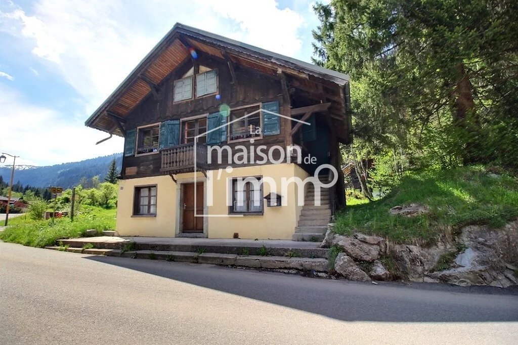 MAISON DE VILLAGE  - A VENDRE - CHATEL