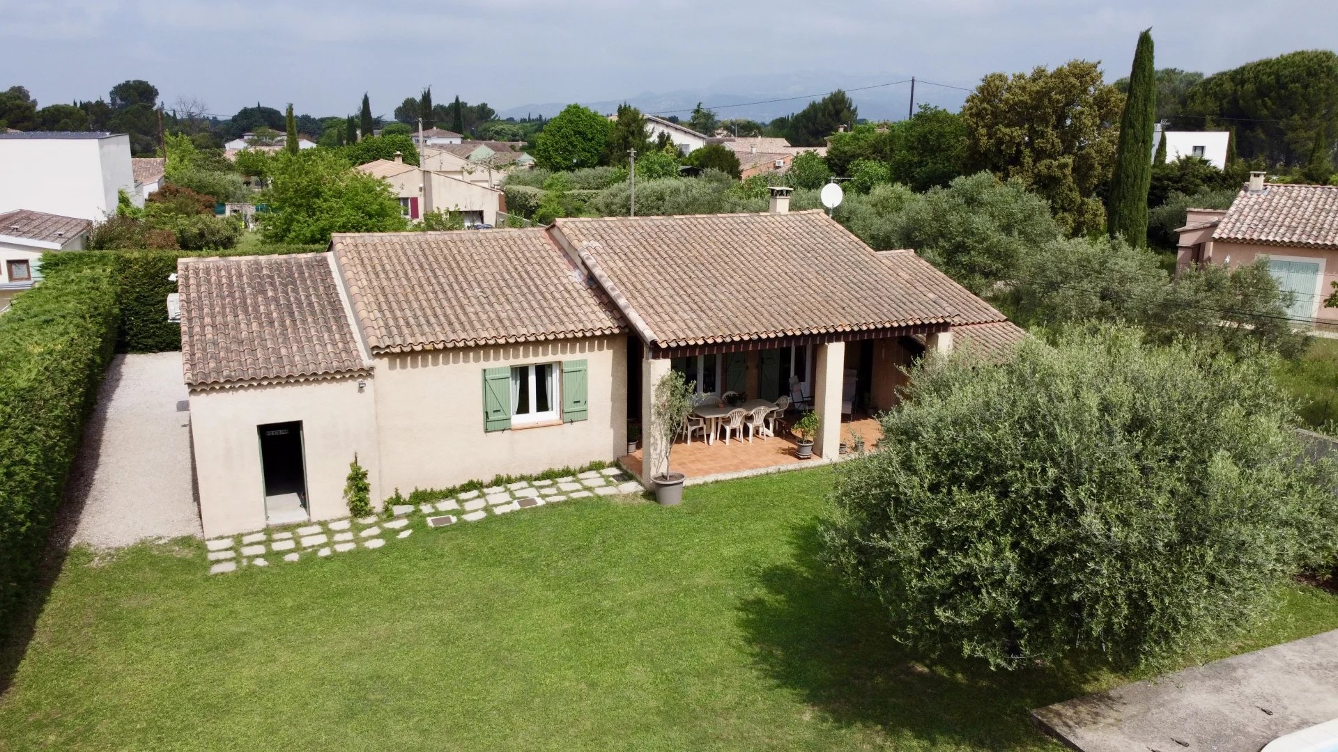 Maison de plain pied de qualité aux portes de Carpentras