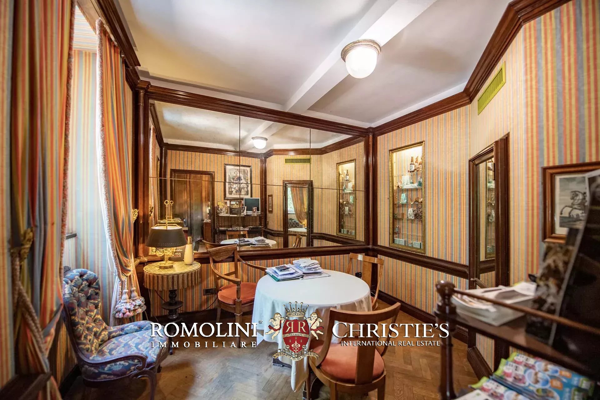 10 Bedroom Villa/Townhouse's Image 26