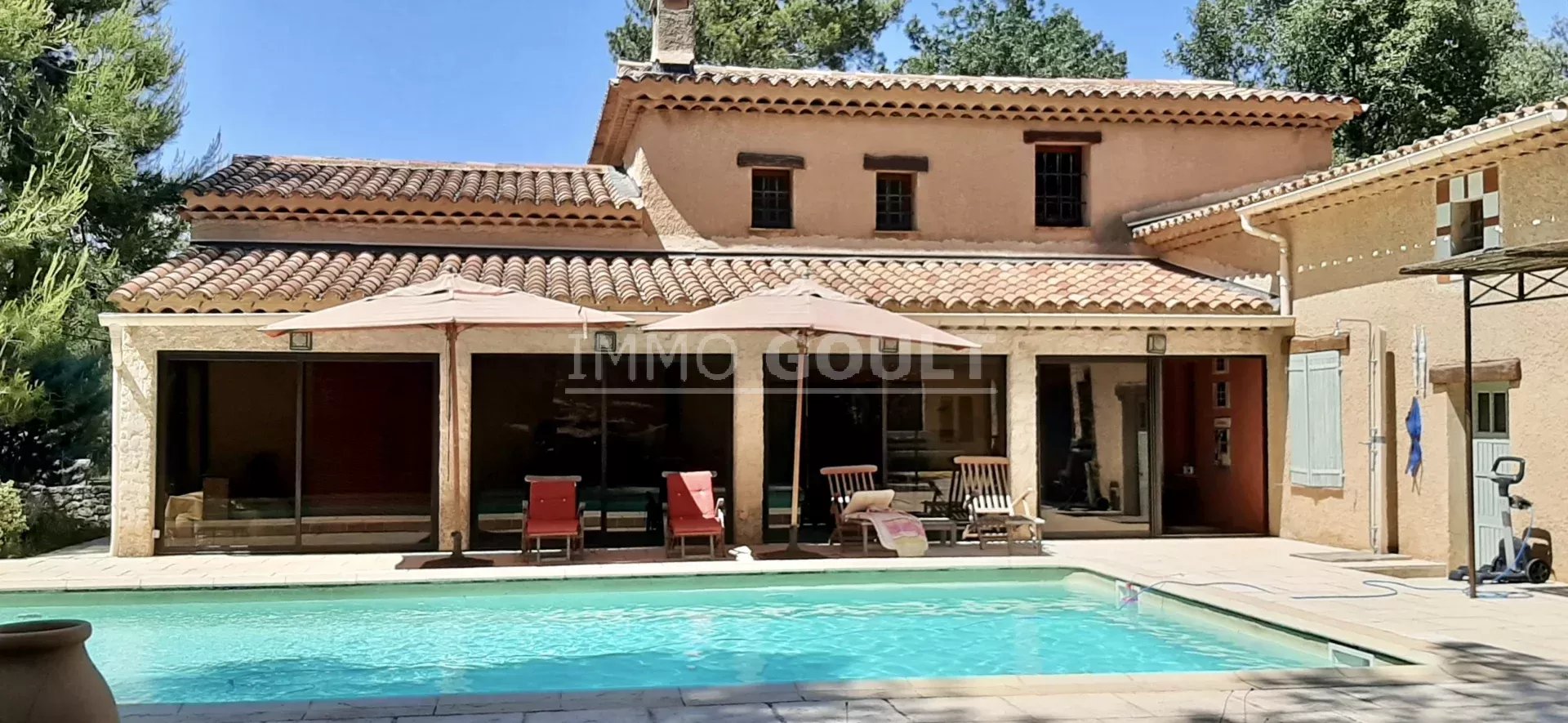 Agence immobilière de 