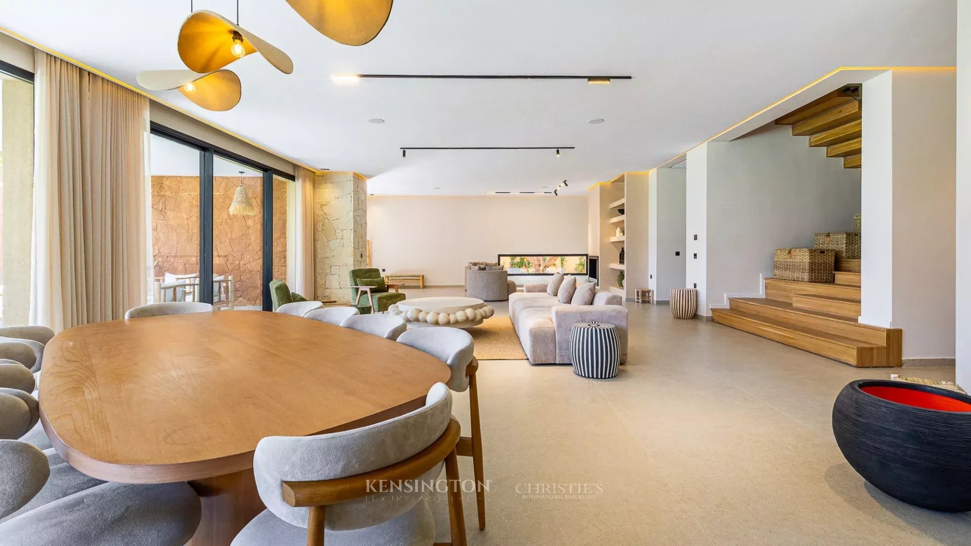 5 Bedroom Villa/Townhouse's Image 9