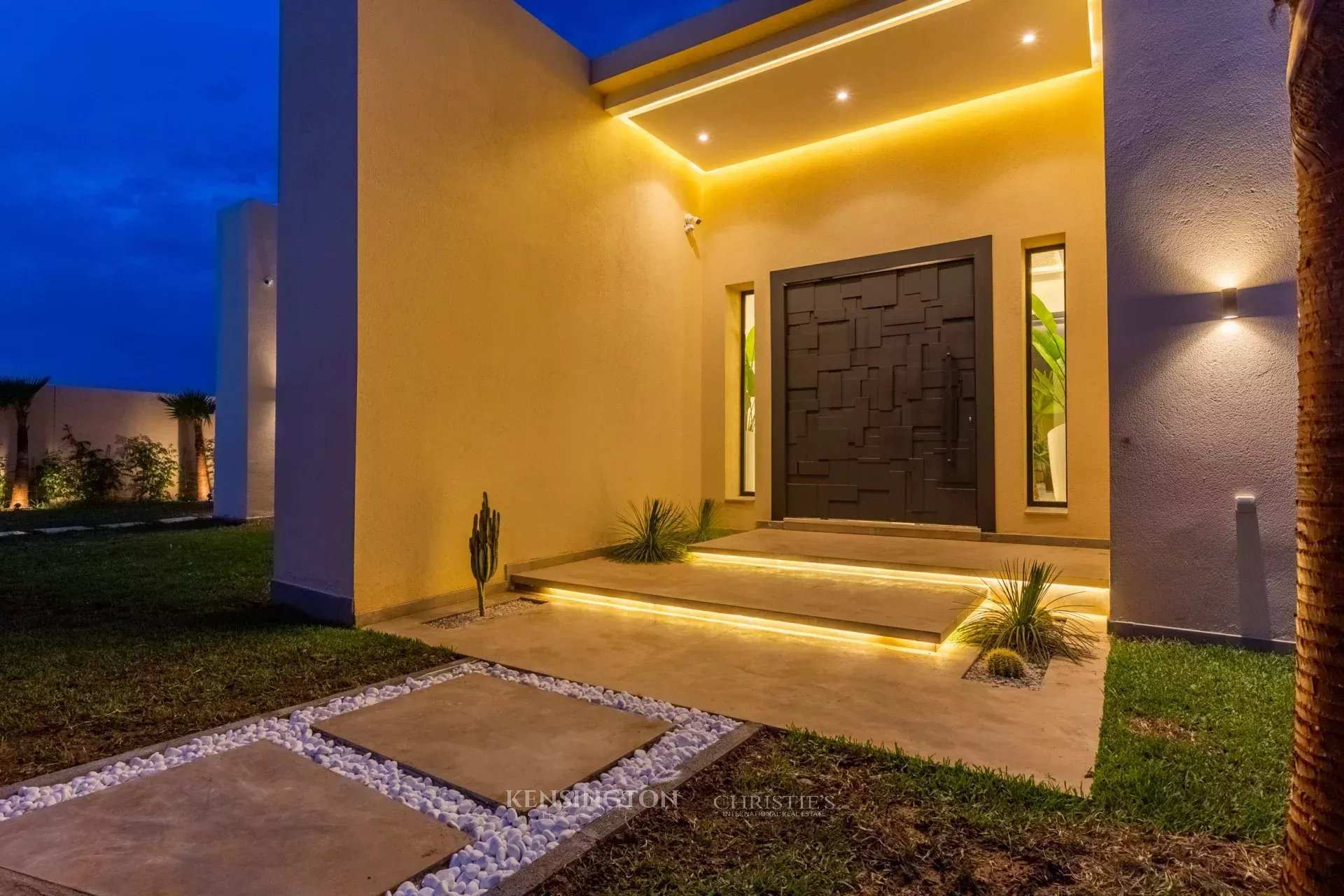 5 Bedroom Villa/Townhouse's Image 38