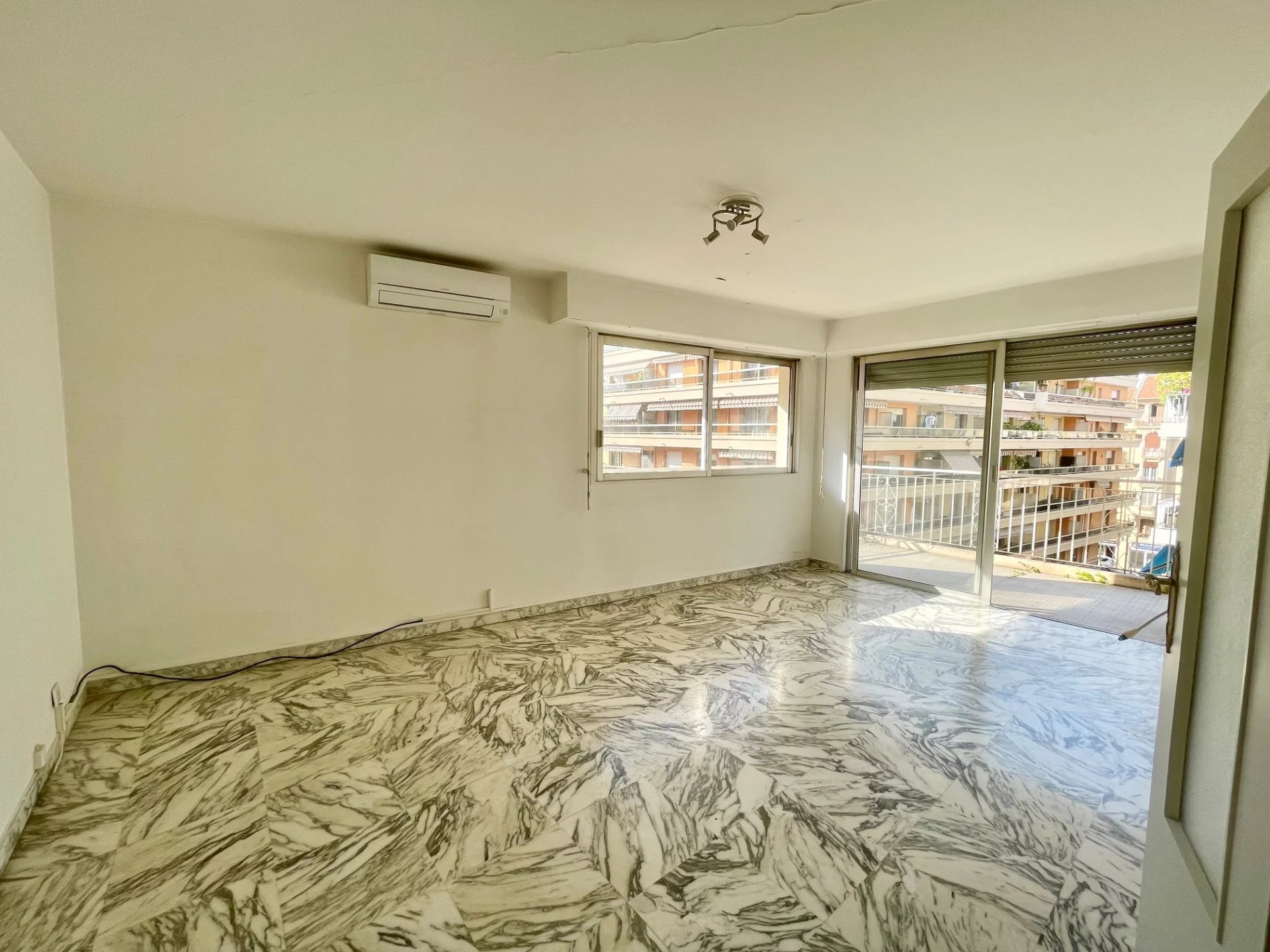 3 pièces terrasse/parking - Riquier République