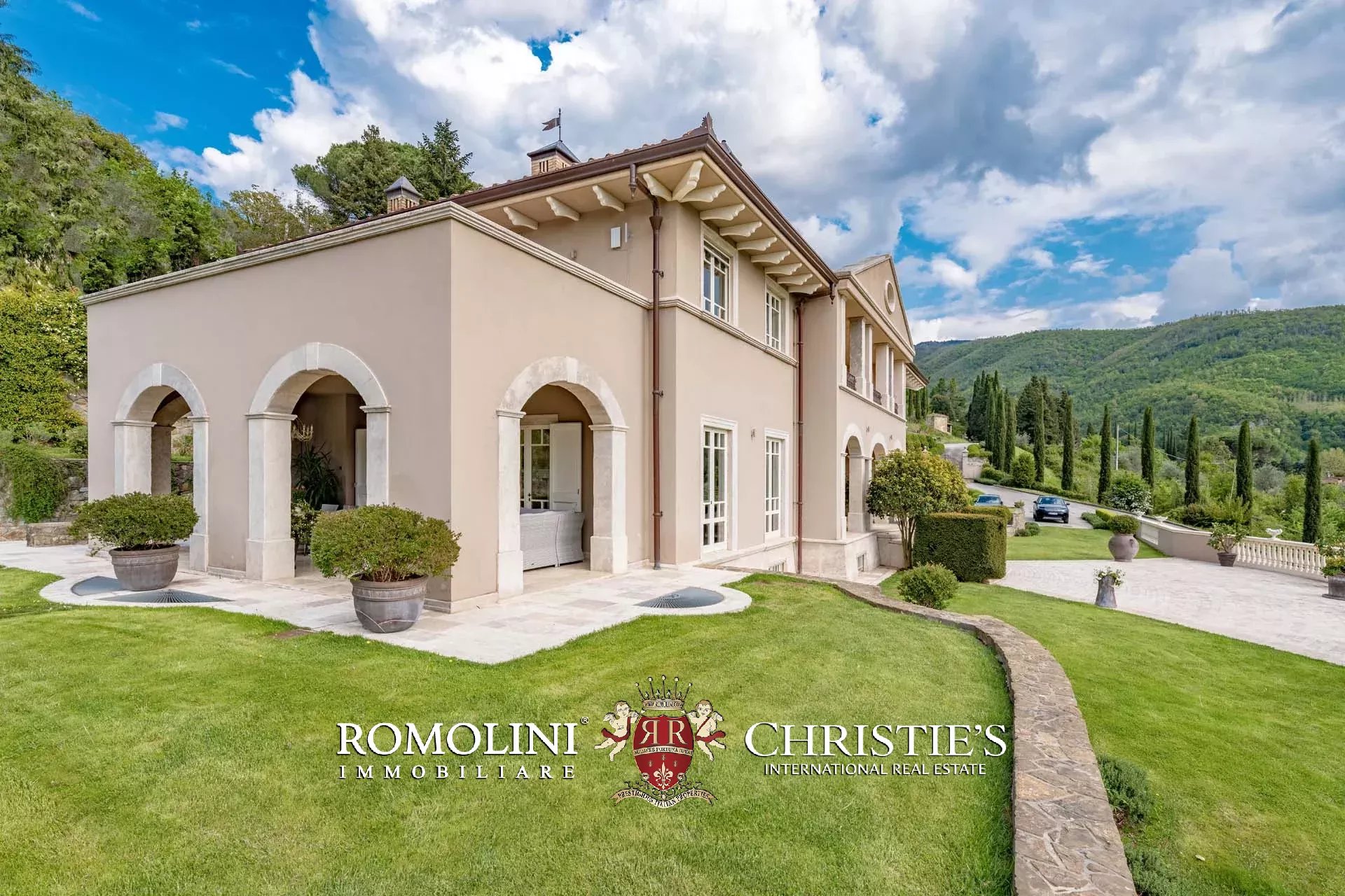 10 Bedroom Villa/Townhouse's Image 122