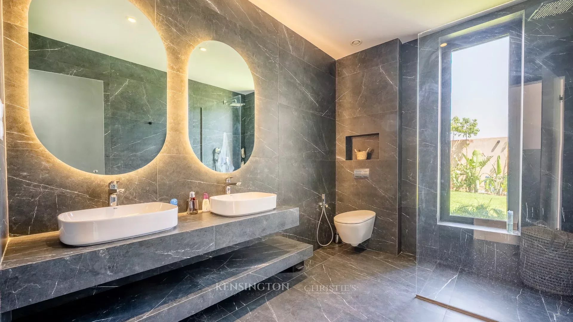 5 Bedroom Villa/Townhouse's Image 37