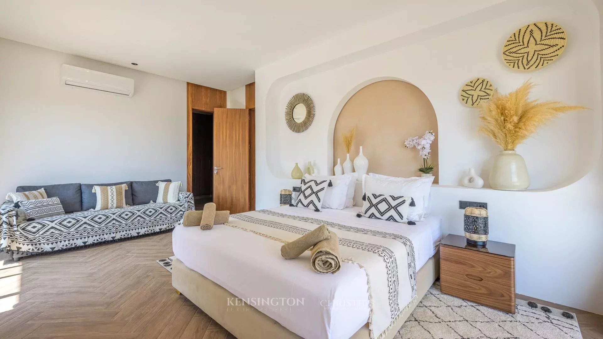 4 Bedroom Villa/Townhouse's Image 26