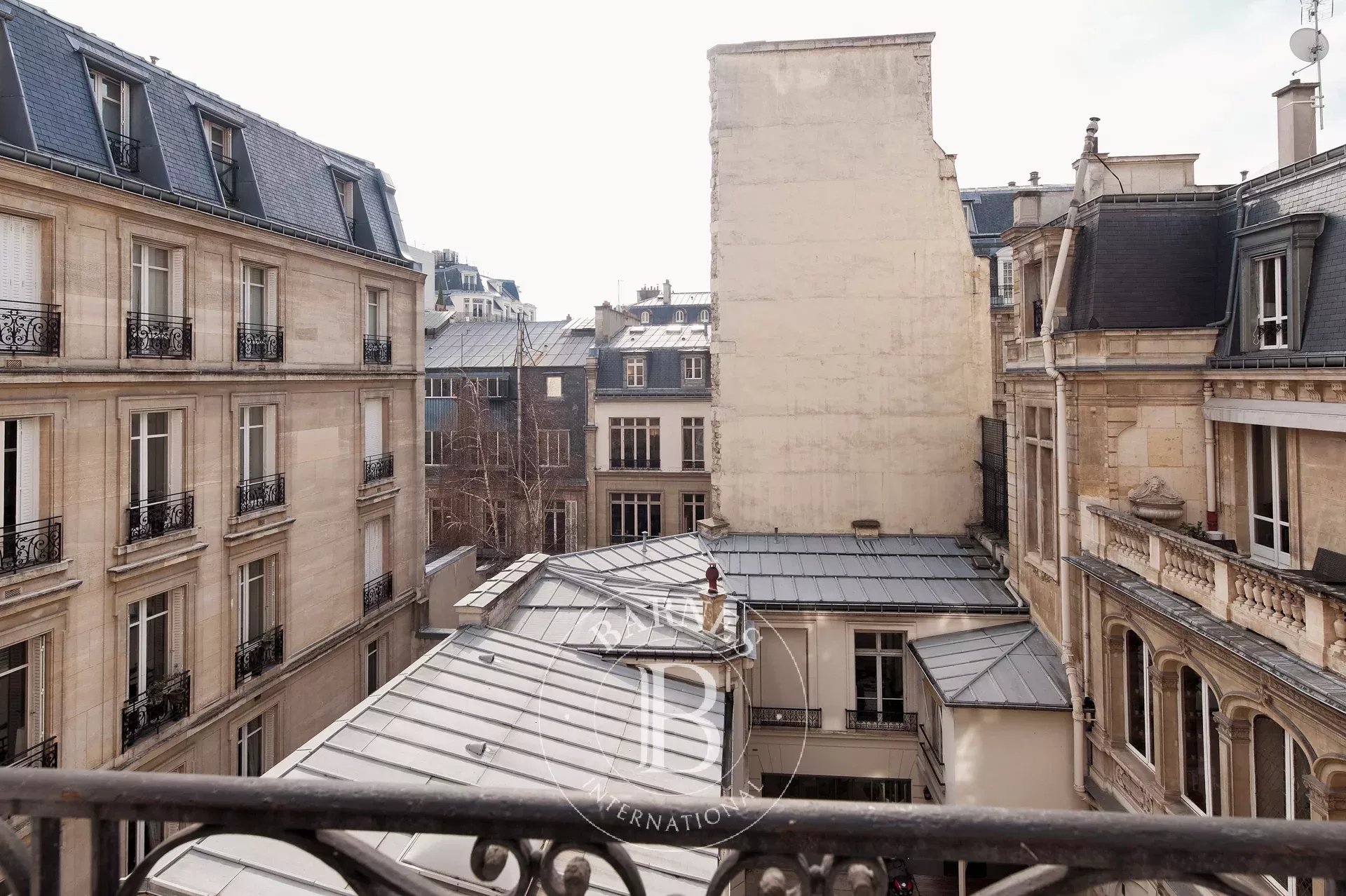 Daire Paris 8ème - picture 10