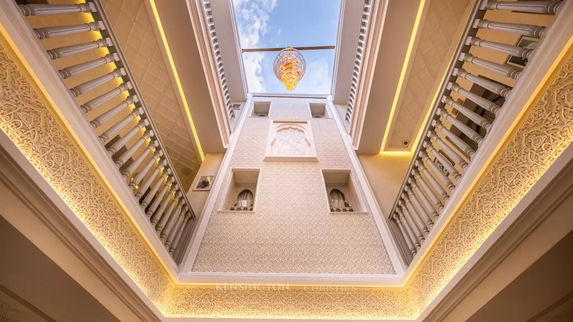 8 Bedroom Villa/Townhouse's Image 46