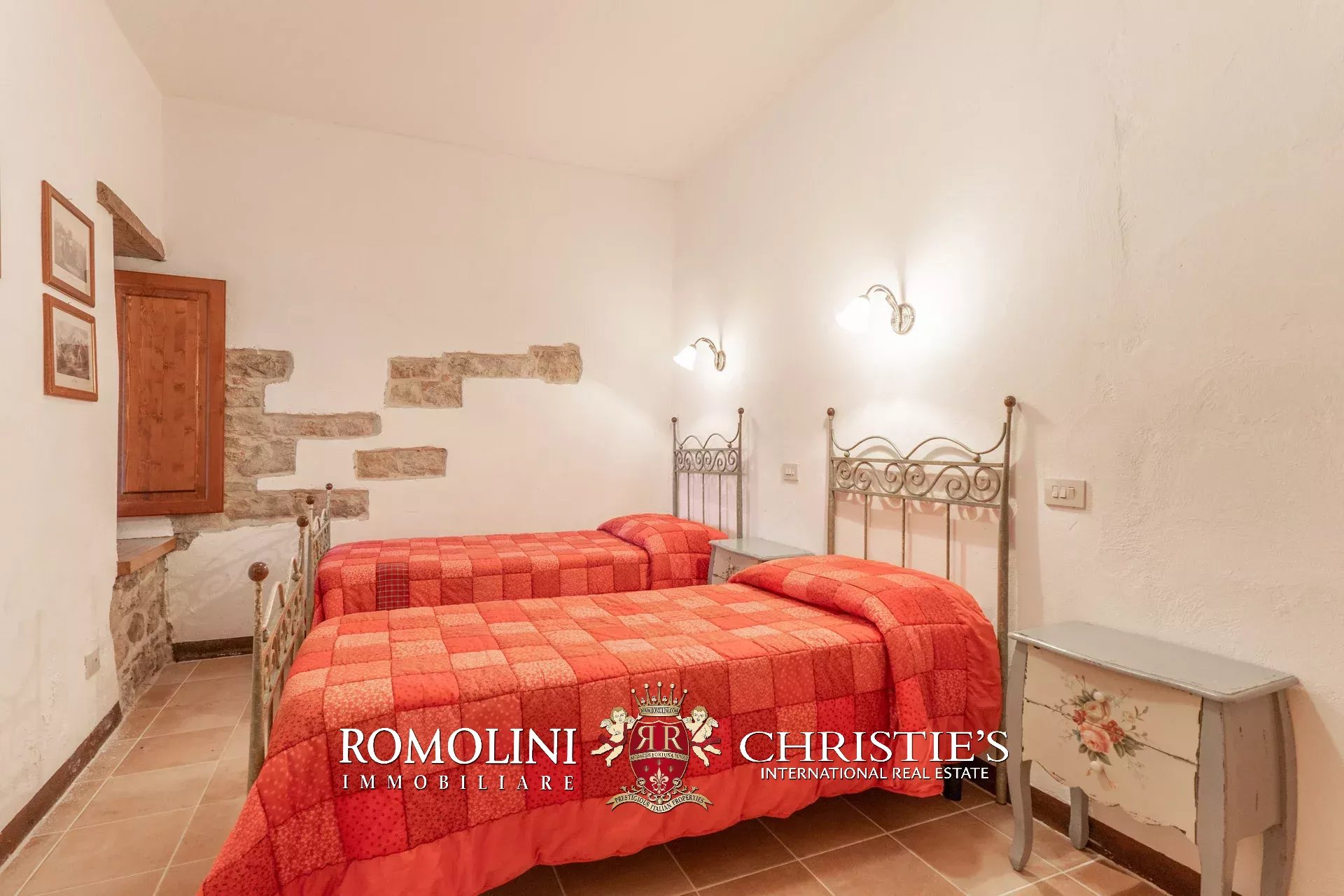 7 Bedroom Villa/Townhouse's Image 85