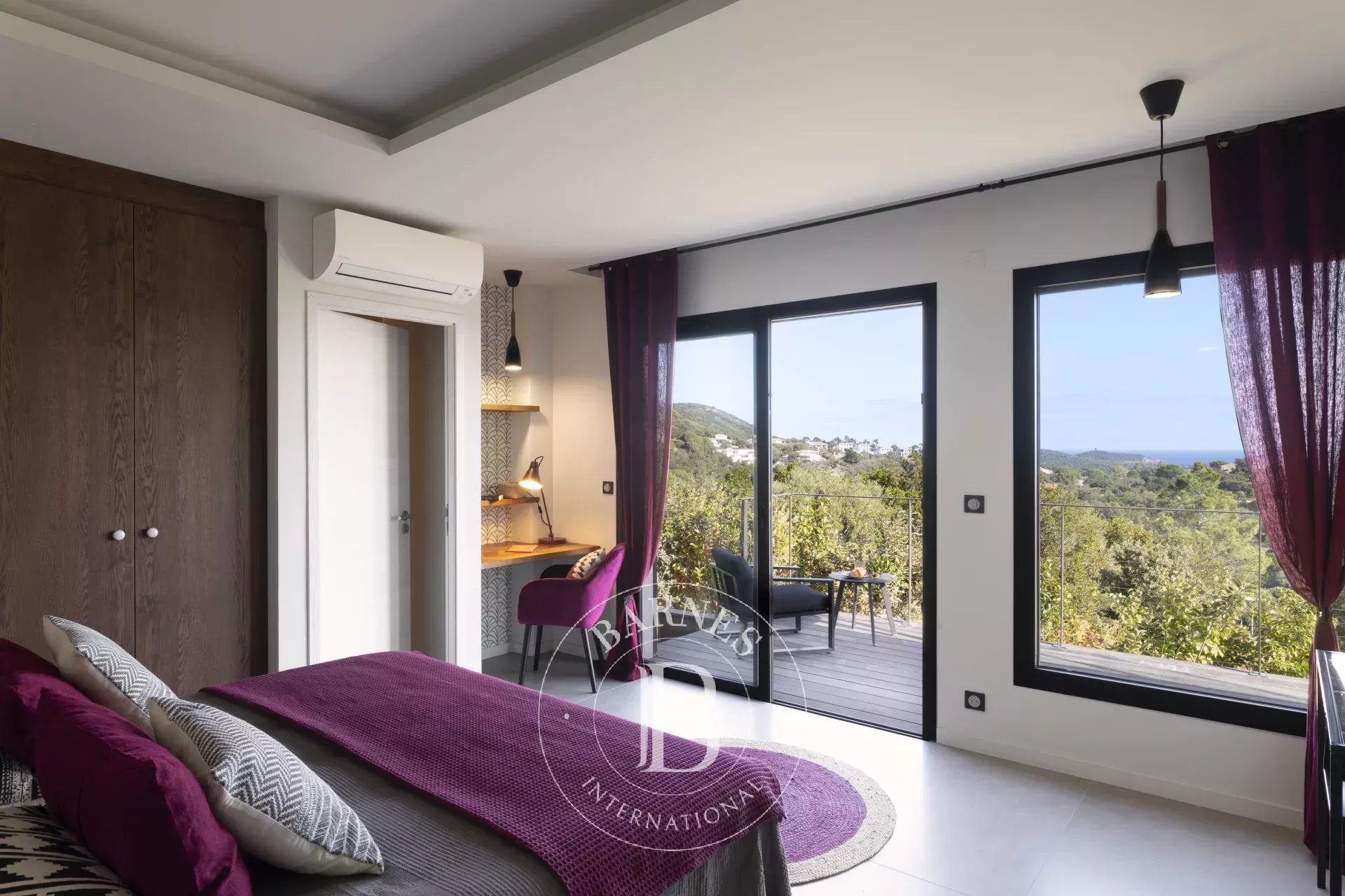 Sainte-Lucie-de-Porto-Vecchio  - Villa  7 Chambres - picture 17