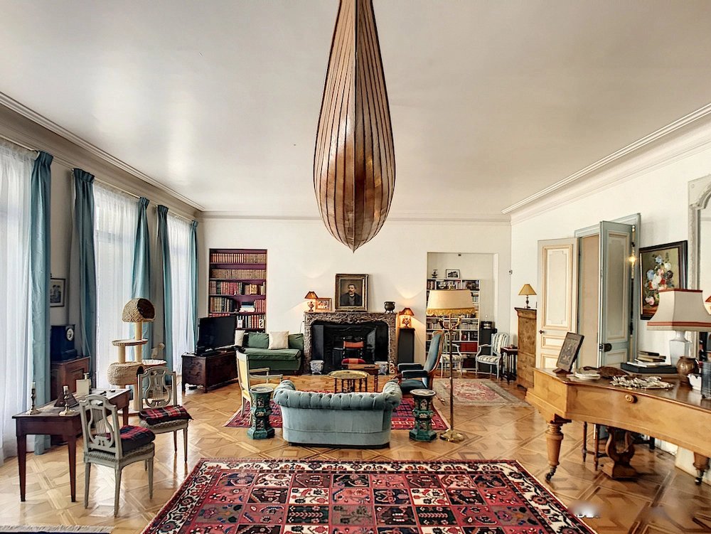 Agence immobilière de Un Appartement À Paris