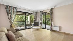 Quartier Montrose, 3-room apartment with garden of 148m2 — photo 2 of 7