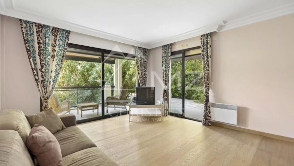 Quartier Montrose, 3-room apartment with garden of 148m2 — photo 2