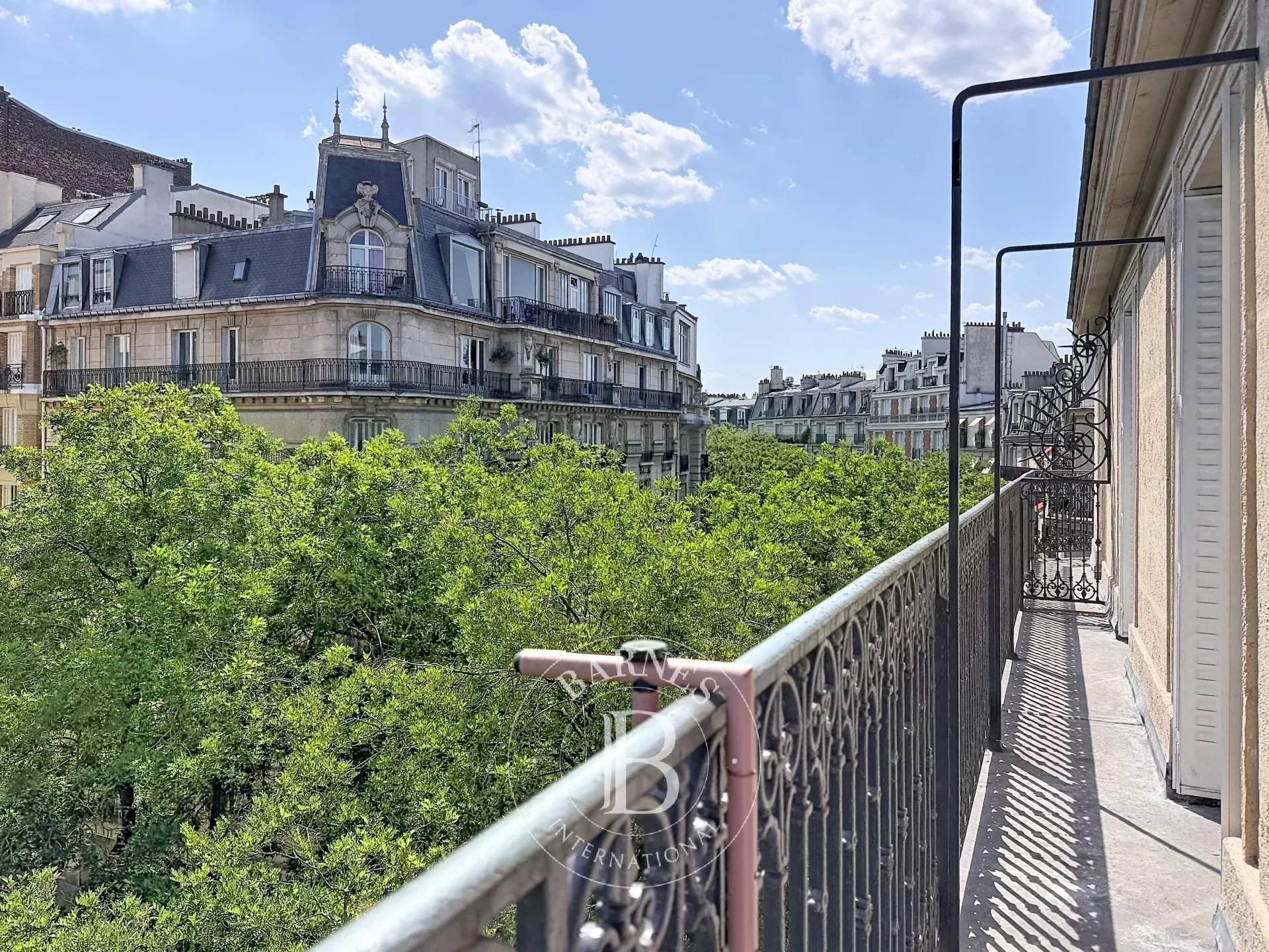 Appartement Paris 75018  -  ref 87125114 (picture 2)