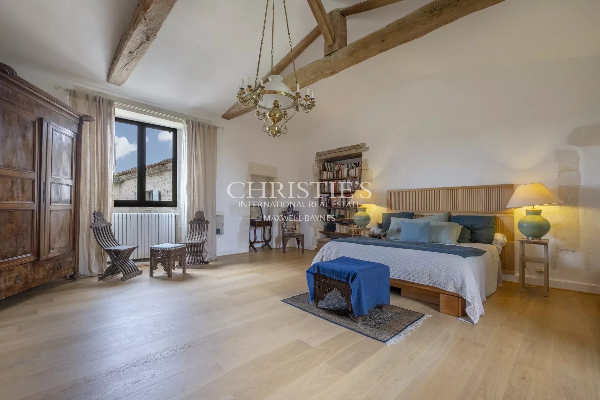 9 Bedroom Villa/Townhouse's Image 8